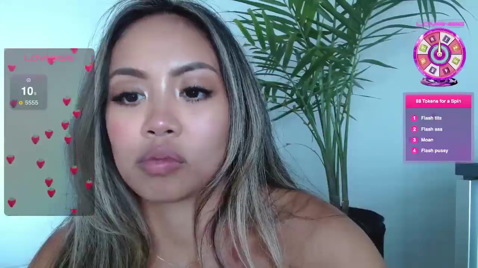 Gallery image thumbnail from UrBabyGirl's myfreecams stream on, 08/14/2025, 22:17 image 4 of 20