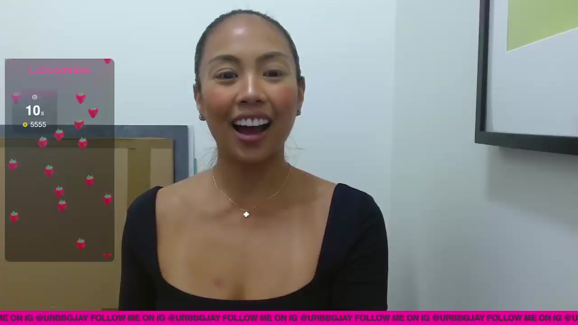 Gallery image thumbnail from UrBabyGirl's myfreecams stream on, 08/28/2025, 20:39 image 1 of 20