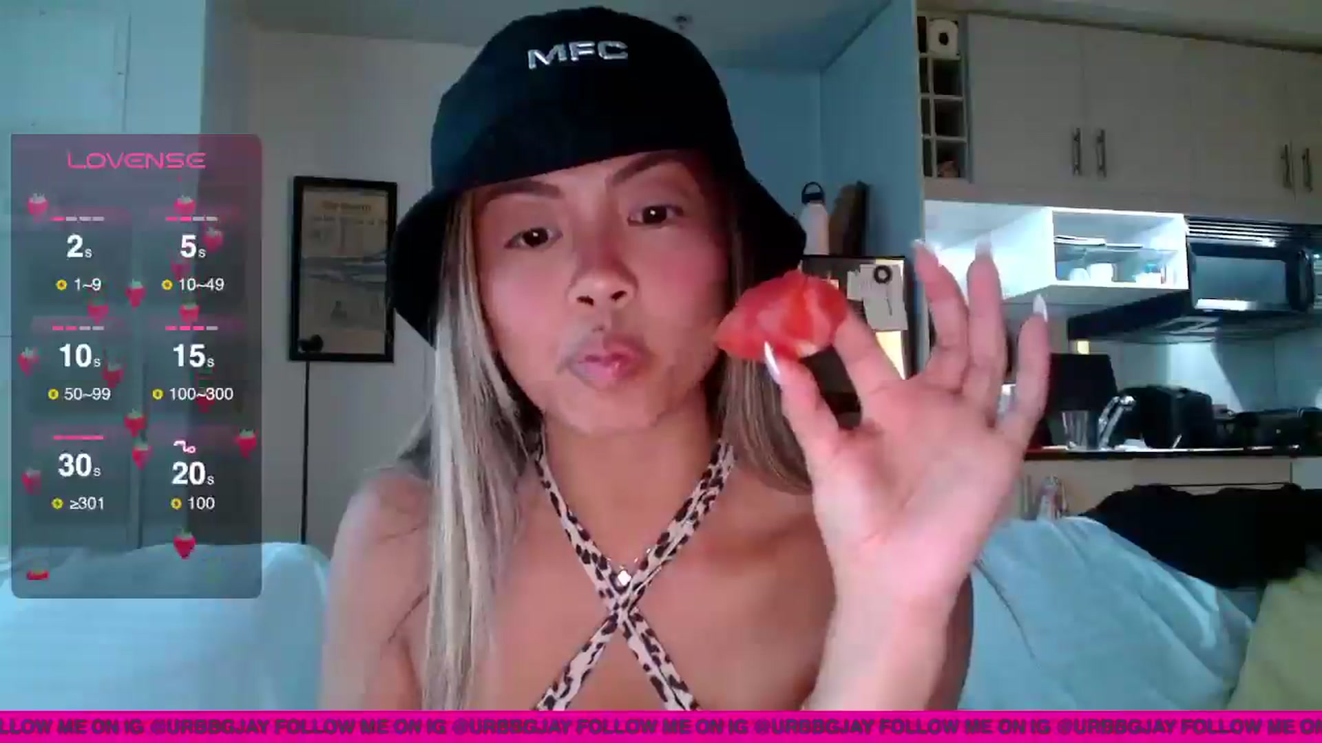 Gallery image thumbnail from UrBabyGirl's myfreecams stream on, 09/10/2025, 23:19 image 16 of 20