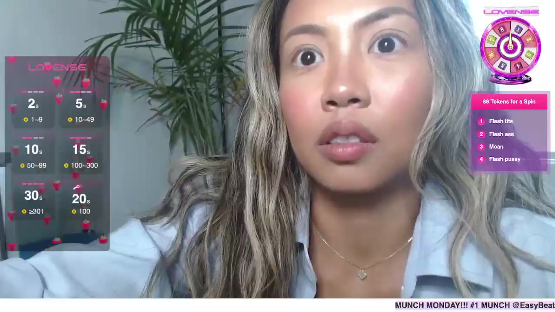 Gallery image thumbnail from UrBabyGirl's myfreecams stream on, 09/15/2025, 23:08 image 18 of 20