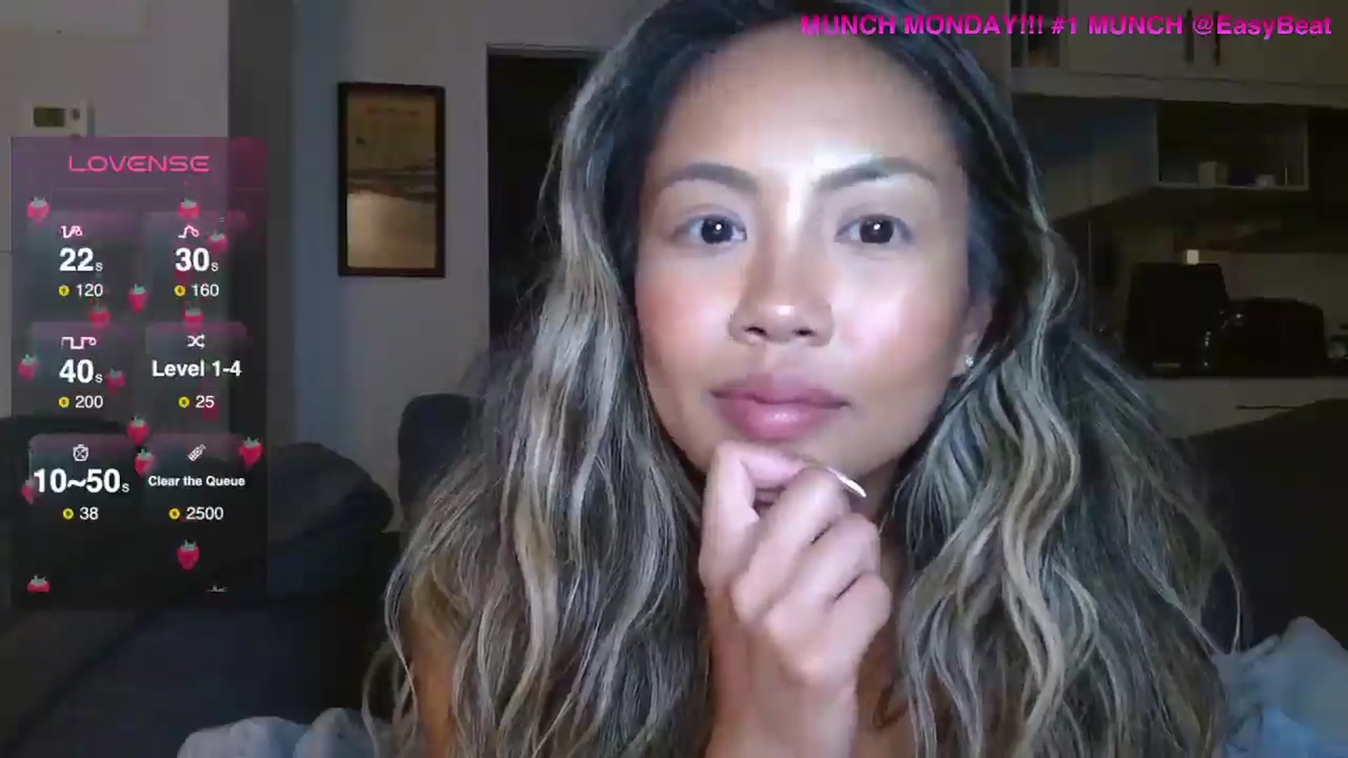 Gallery image thumbnail from UrBabyGirl's myfreecams stream on, 09/16/2025, 03:52 image 6 of 20