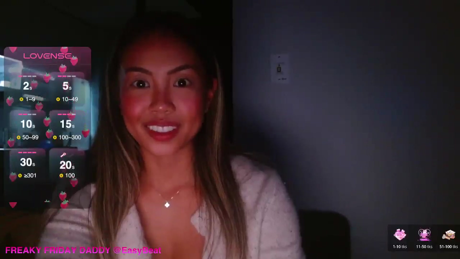 Gallery image thumbnail from UrBabyGirl's myfreecams stream on, 09/30/2025, 23:49 image 15 of 20
