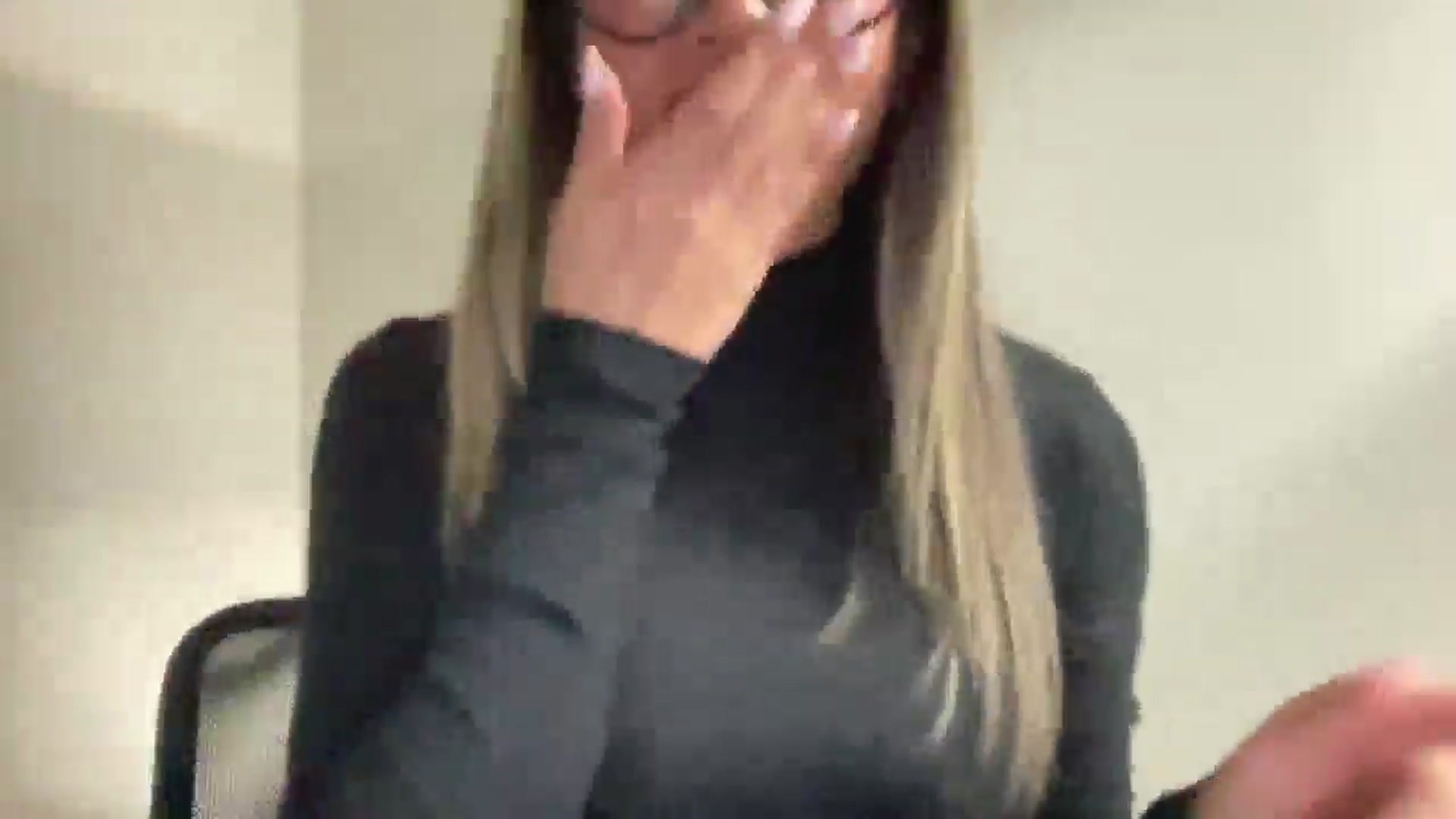 Gallery image thumbnail from UrBabyGirl's myfreecams stream on, 01/06/2026, 22:14 image 7 of 20