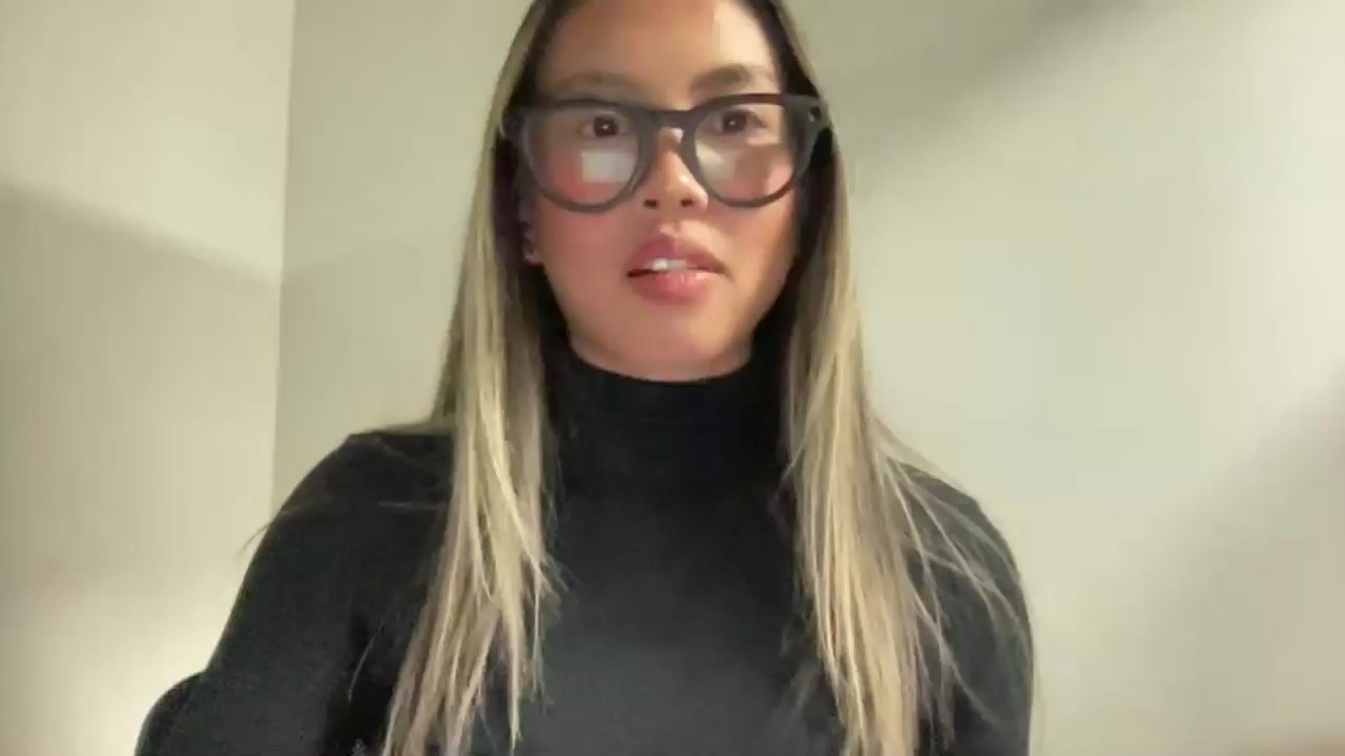Gallery image thumbnail from UrBabyGirl's myfreecams stream on, 01/06/2026, 22:14 image 1 of 20