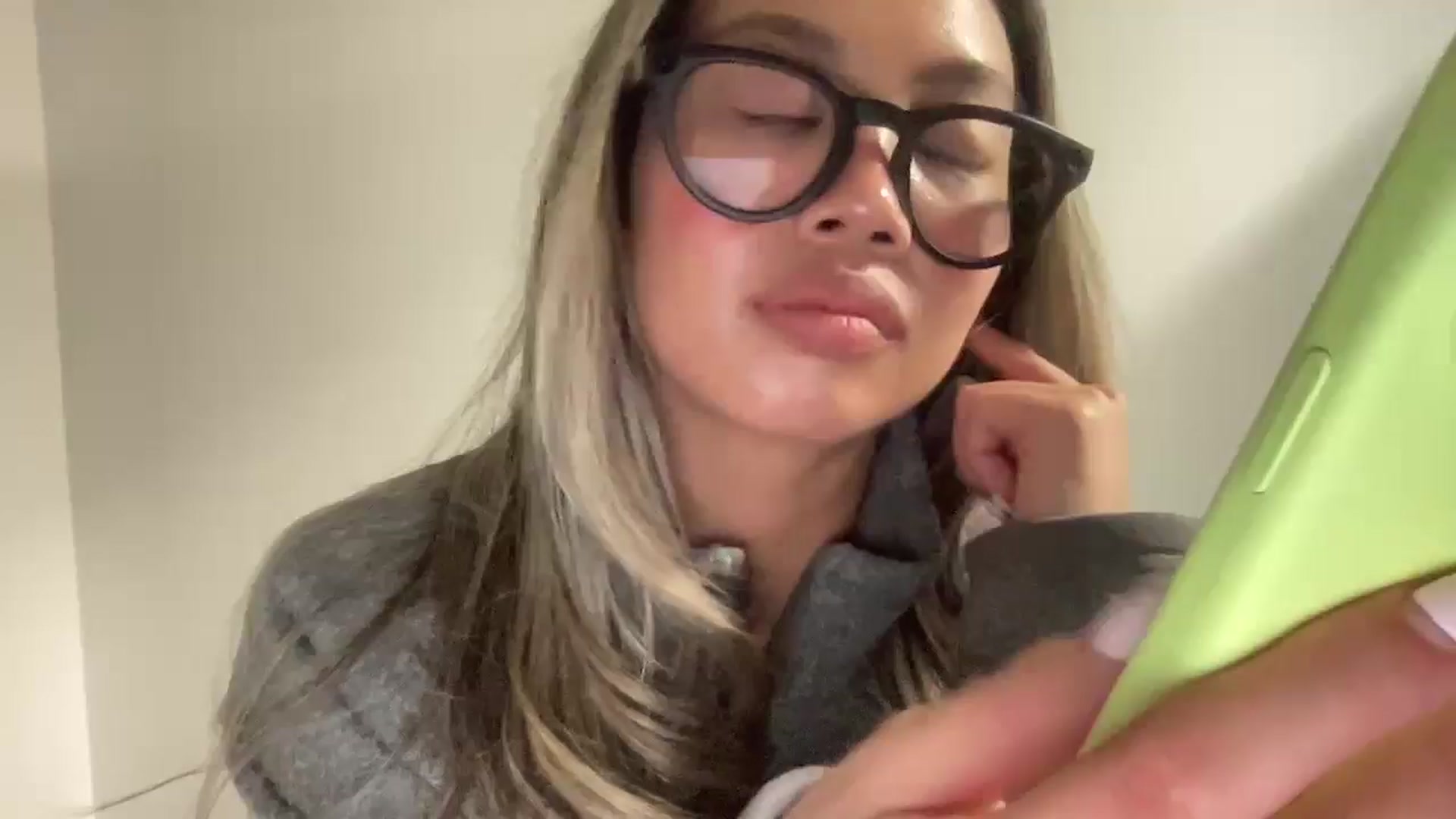 Gallery image thumbnail from UrBabyGirl's myfreecams stream on, 01/15/2026, 22:15 image 1 of 20
