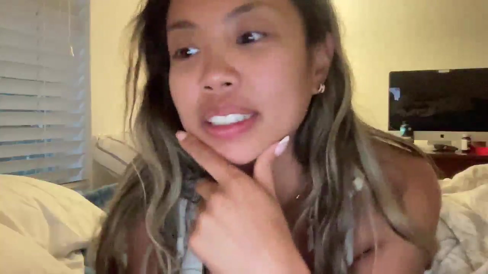 Gallery image thumbnail from UrBabyGirl's myfreecams stream on, 03/16/2026, 23:42 image 4 of 20