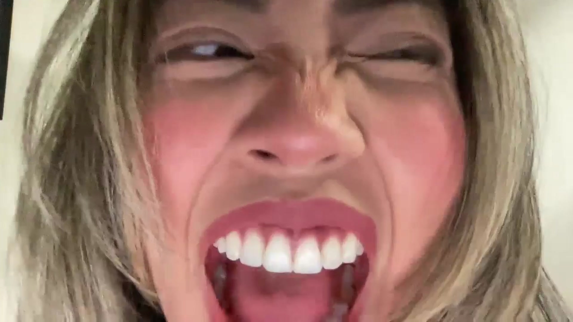 Gallery image thumbnail from UrBabyGirl's myfreecams stream on, 03/31/2026, 21:01 image 5 of 20