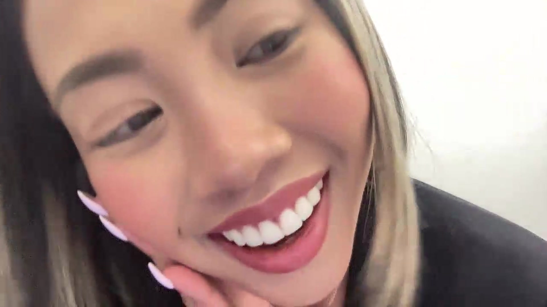 Gallery image thumbnail from UrBabyGirl's myfreecams stream on, 05/14/2026, 20:44 image 9 of 20