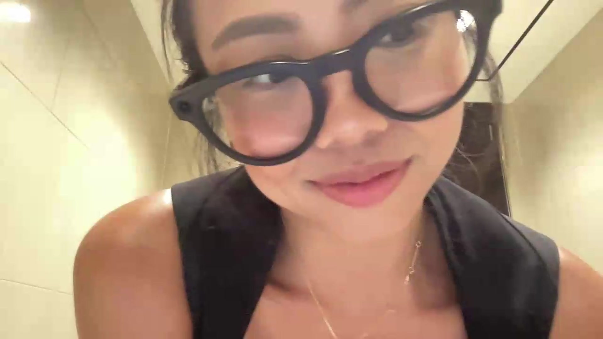 Gallery image thumbnail from UrBabyGirl's myfreecams stream on, 06/09/2026, 21:00 image 12 of 20