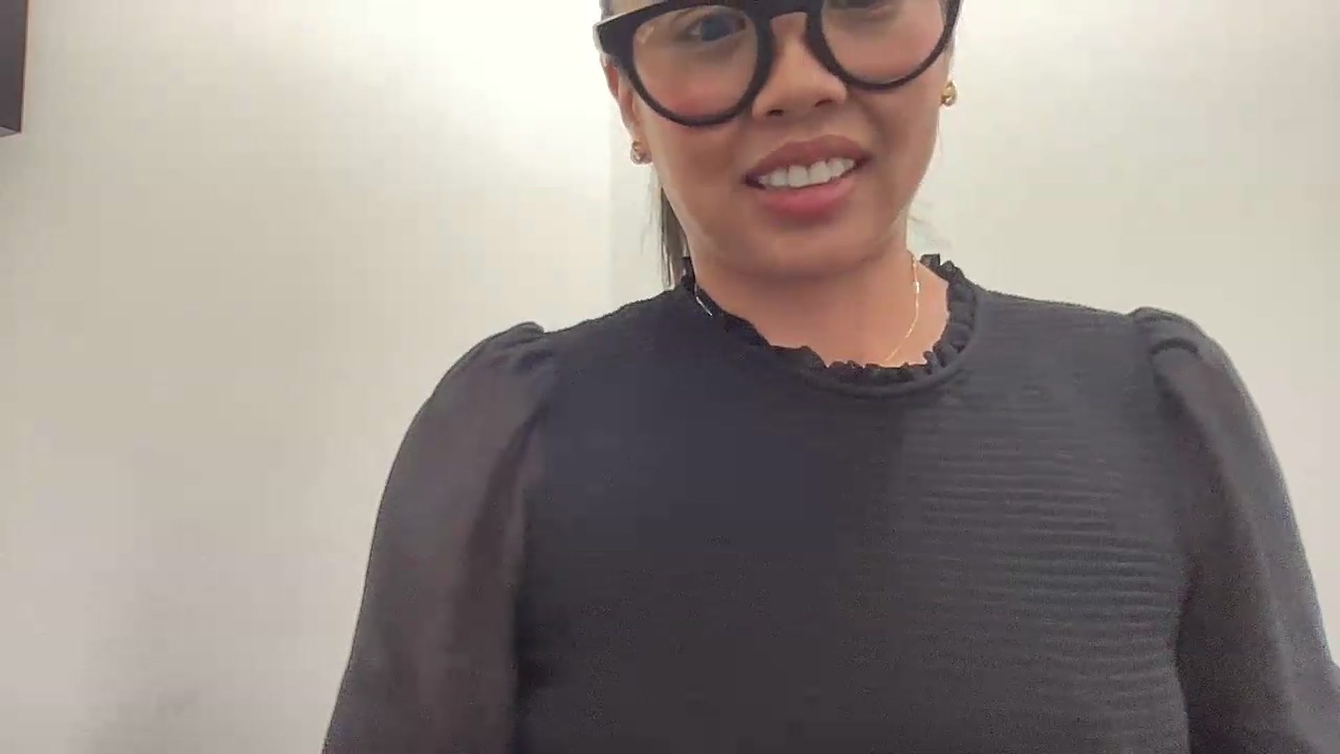 Gallery image thumbnail from UrBabyGirl's myfreecams stream on, 06/24/2026, 20:29 image 14 of 20