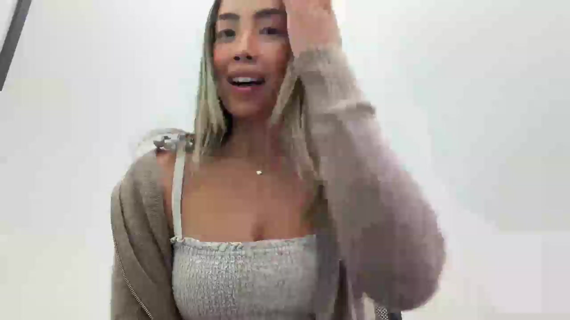 Gallery image thumbnail from UrBabyGirl's myfreecams stream on, 07/23/2026, 19:49 image 1 of 20