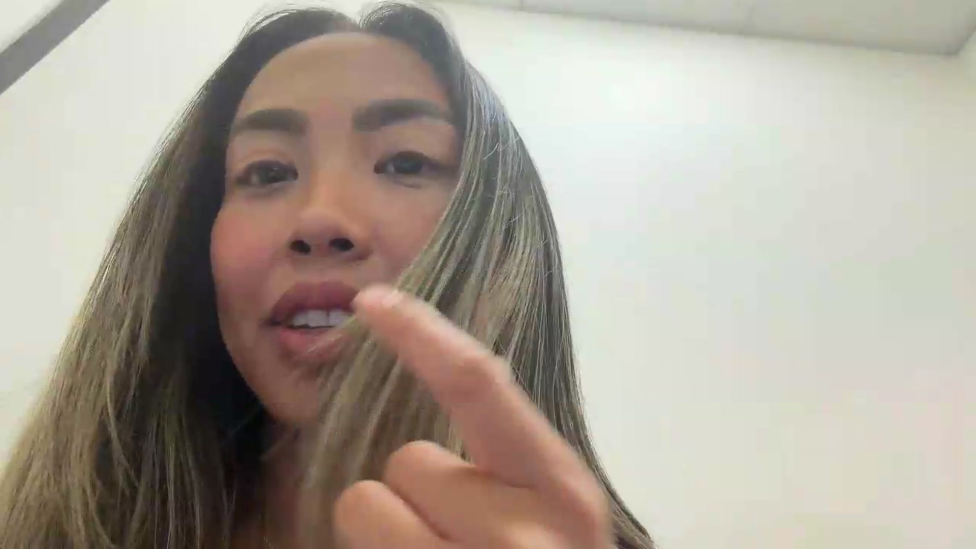 Gallery image thumbnail from UrBabyGirl's myfreecams stream on, 08/10/2026, 20:27 image 18 of 20
