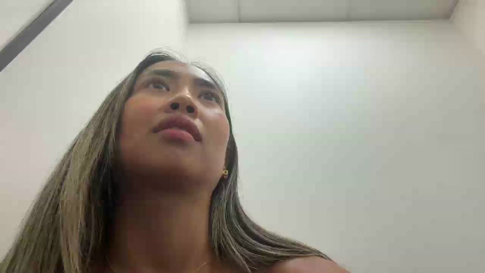 Gallery image thumbnail from UrBabyGirl's myfreecams stream on, 08/10/2026, 20:27 image 15 of 20