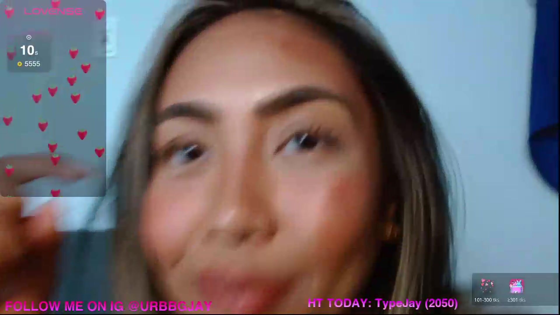 Gallery image thumbnail from UrBabyGirl's myfreecams stream on, 08/19/2026, 23:02 image 7 of 20