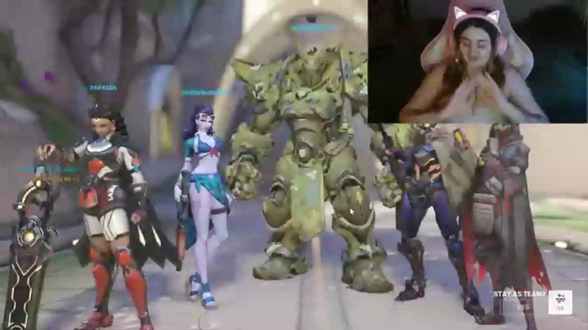 Gallery image thumbnail from UrGamerGirl's myfreecams stream on, 08/13/2023, 22:17 image 9 of 20