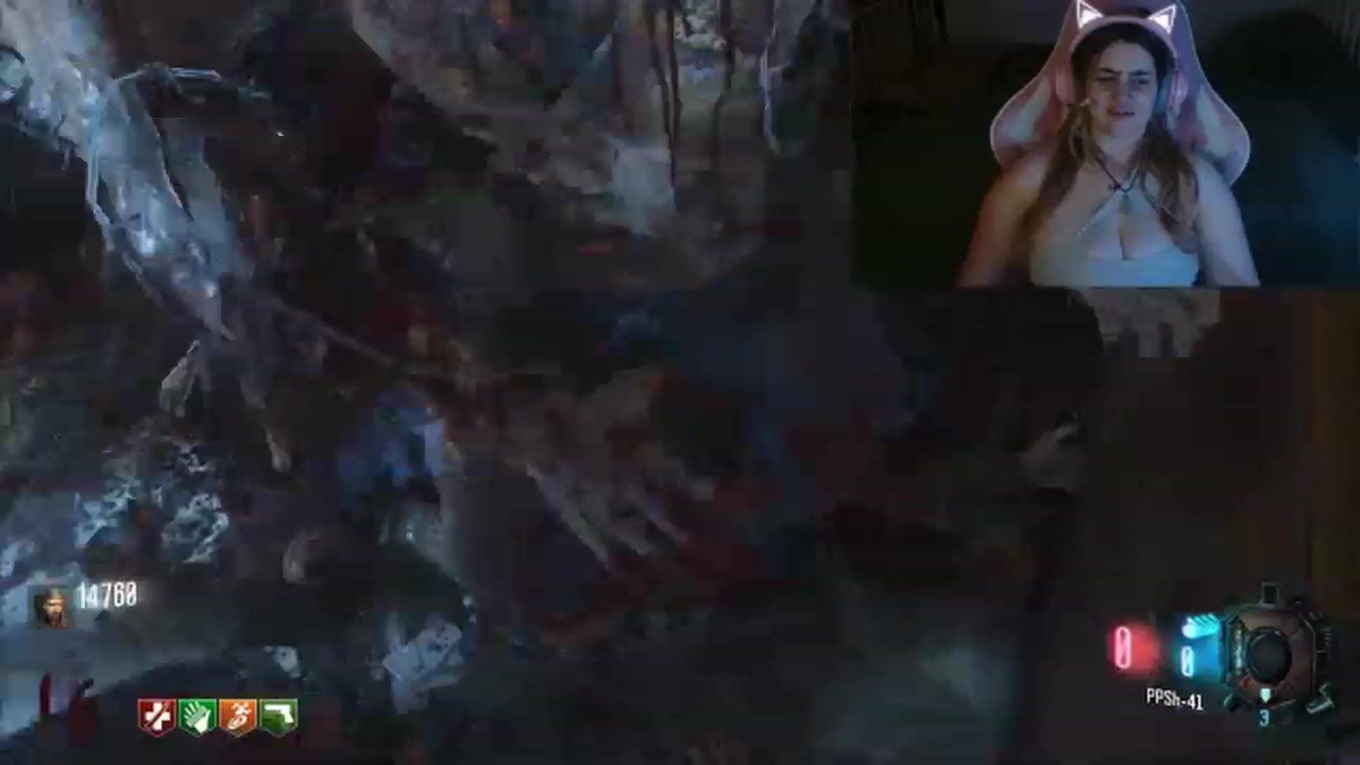 Gallery image thumbnail from UrGamerGirl's myfreecams stream on, 08/13/2023, 23:45 image 6 of 20