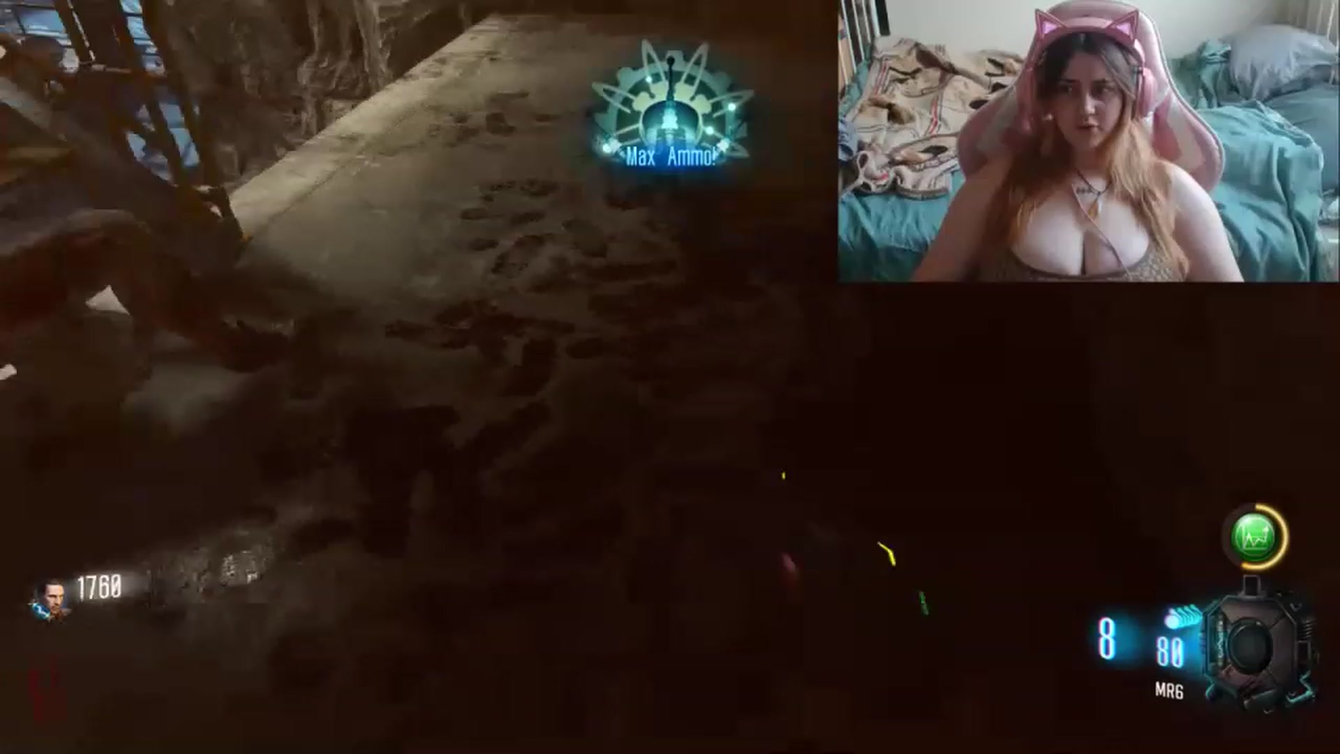 Gallery image thumbnail from UrGamerGirl's myfreecams stream on, 08/14/2023, 18:54 image 2 of 20