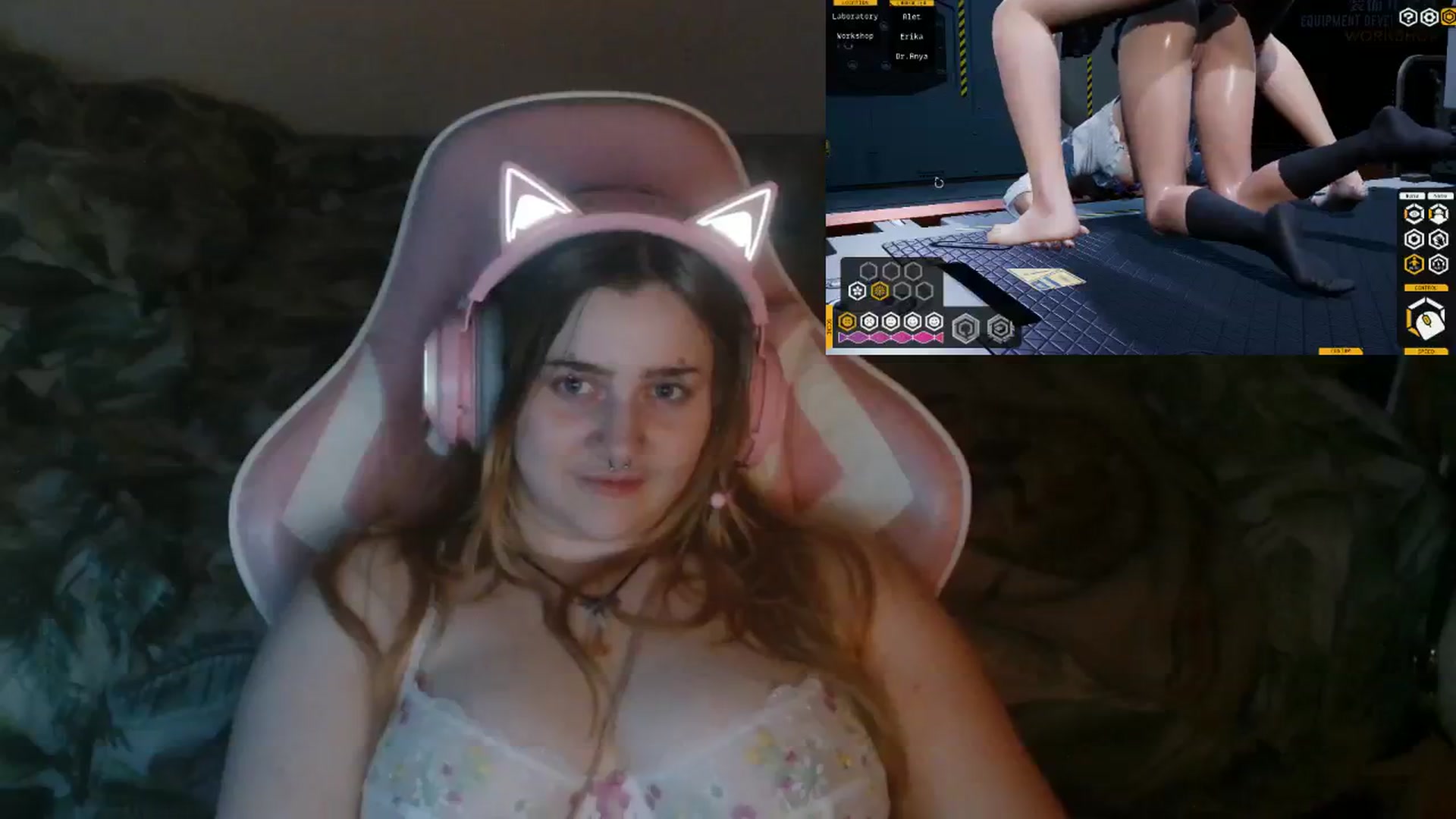 Gallery image thumbnail from UrGamerGirl's myfreecams stream on, 09/05/2023, 24:54 image 13 of 20