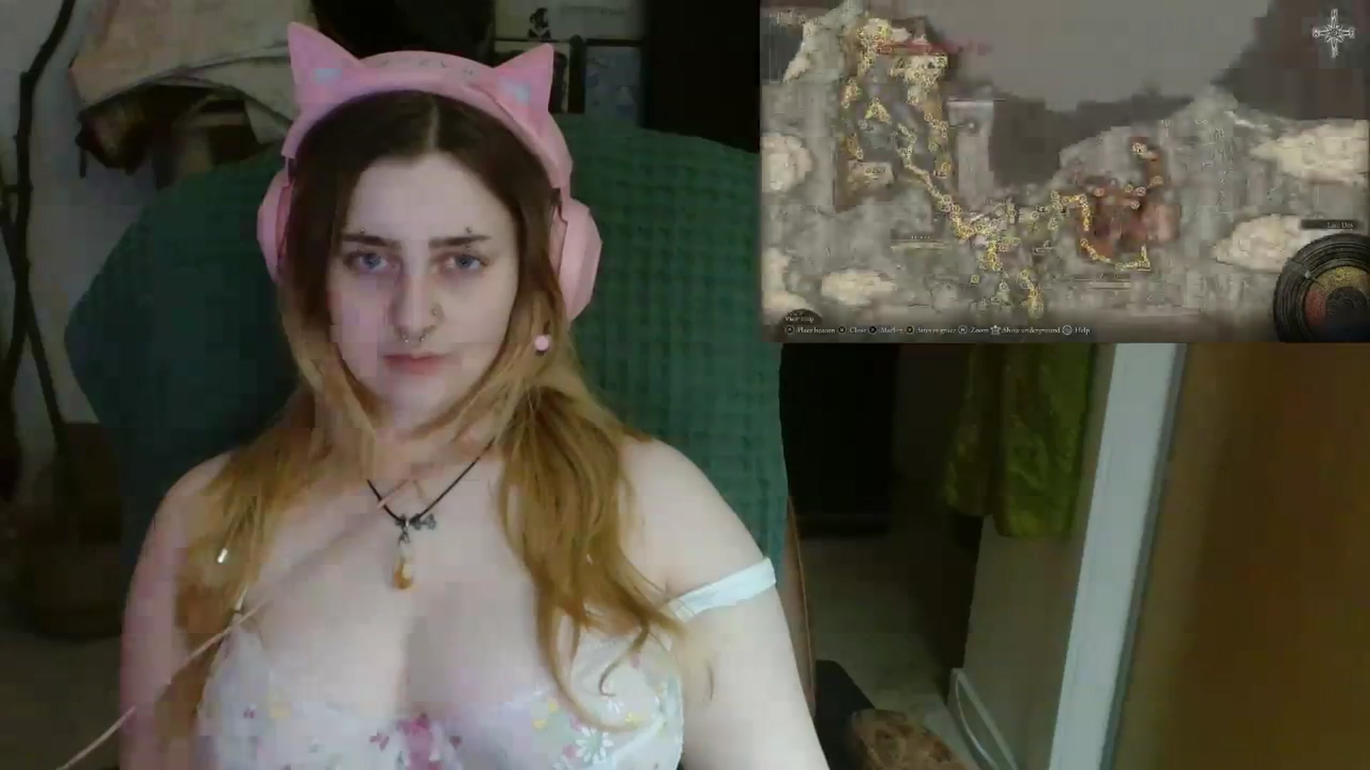 Gallery image thumbnail from UrGamerGirl's myfreecams stream on, 10/16/2023, 24:29 image 19 of 20