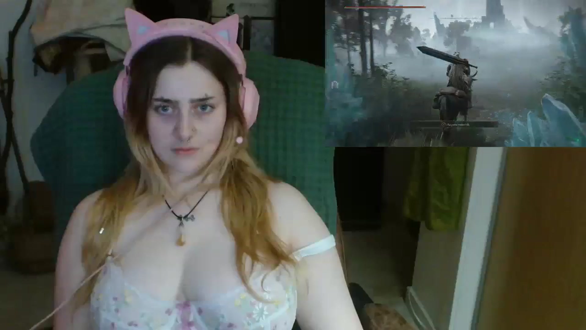 Gallery image thumbnail from UrGamerGirl's myfreecams stream on, 10/16/2023, 24:29 image 18 of 20