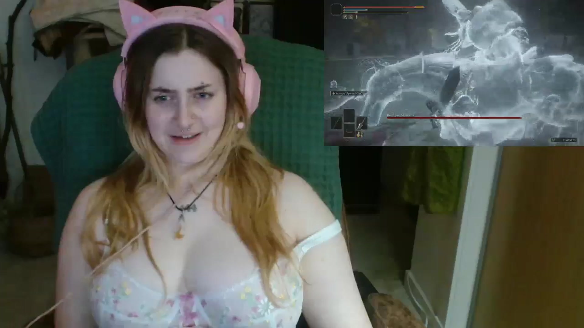 Gallery image thumbnail from UrGamerGirl's myfreecams stream on, 10/16/2023, 24:29 image 16 of 20