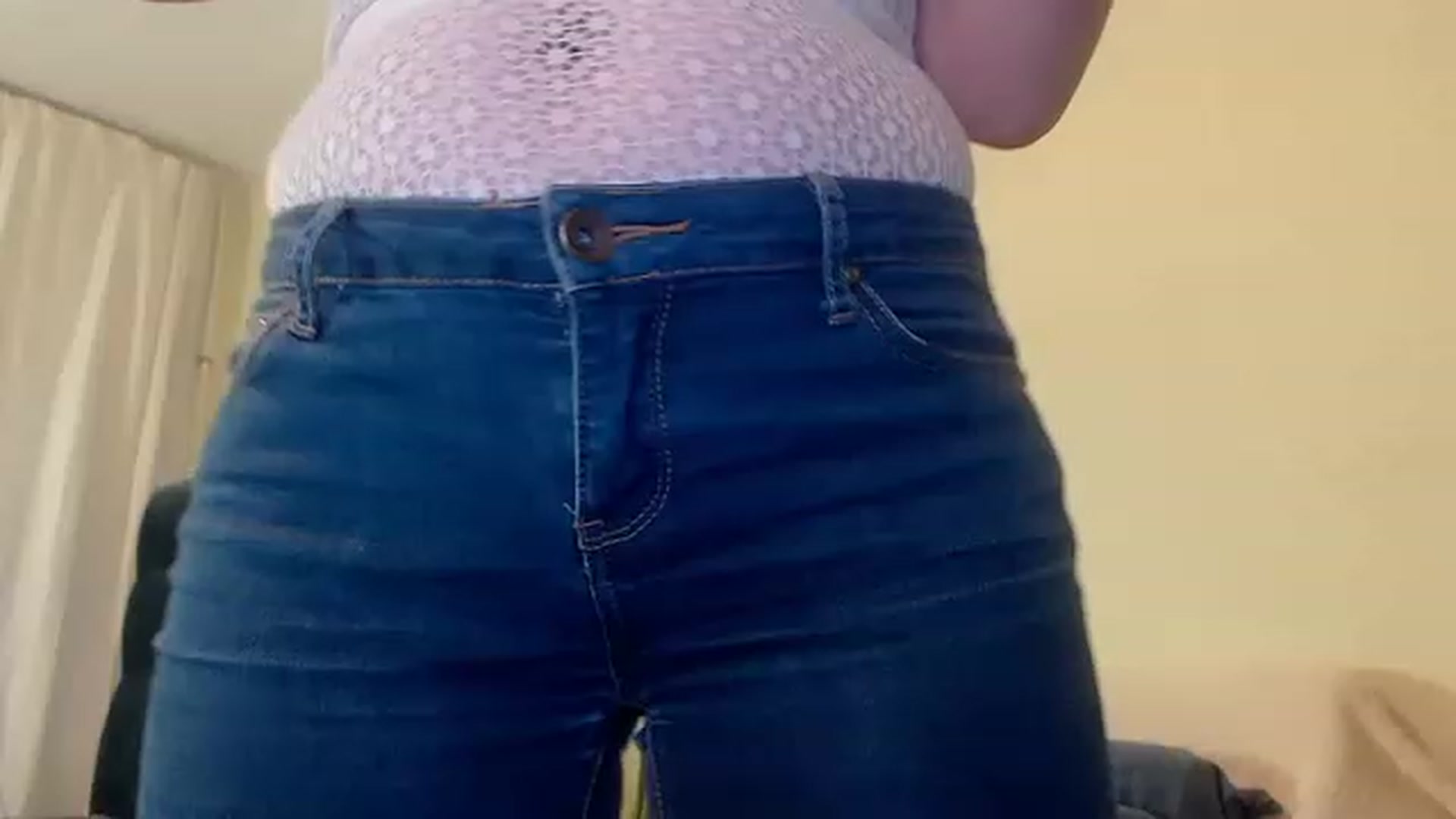 Gallery image thumbnail from UrMiss's myfreecams stream on, 06/10/2023, 21:04 image 10 of 20