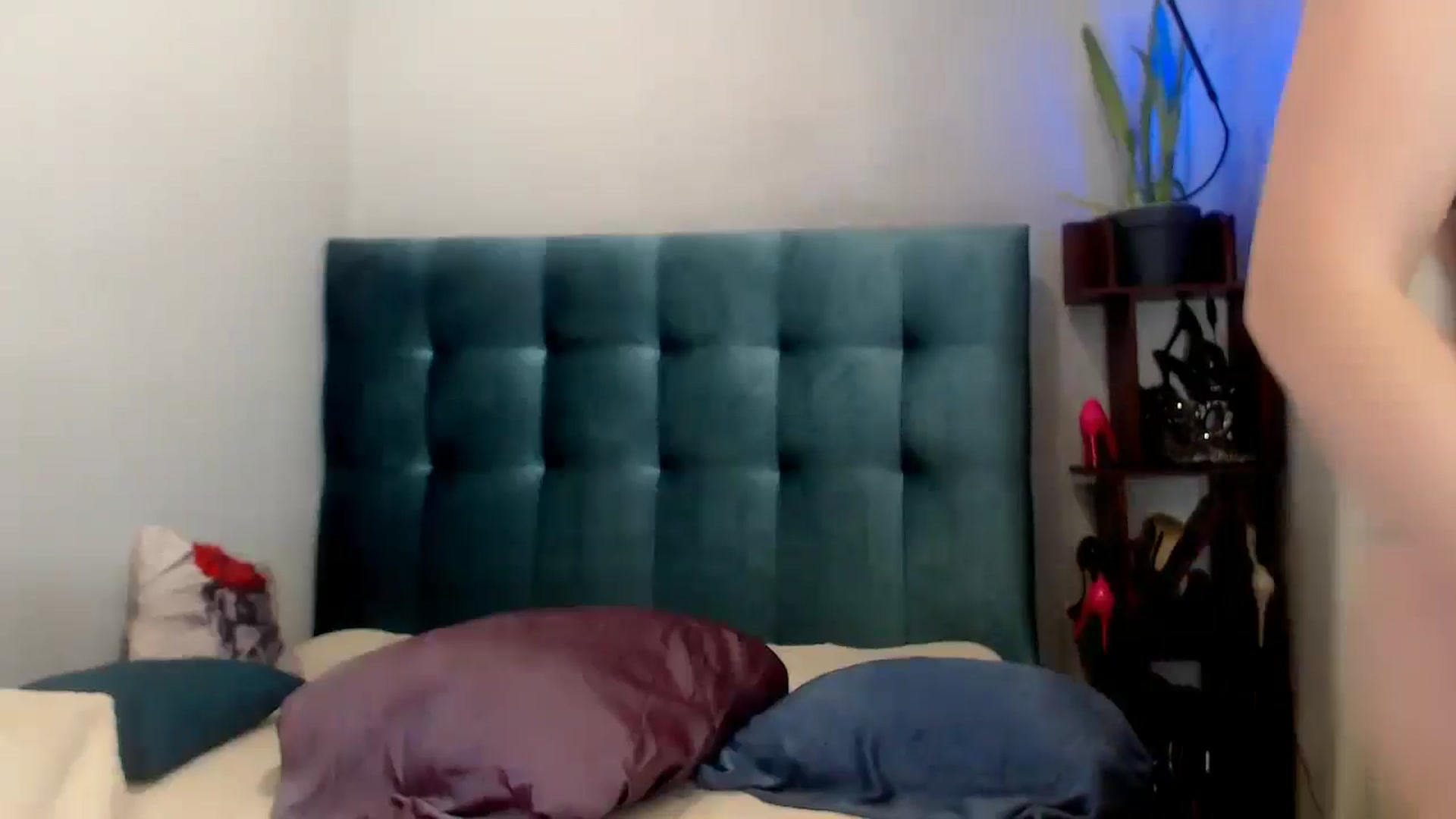 Gallery image thumbnail from UrMiss's myfreecams stream on, 09/19/2024, 19:19 image 8 of 20