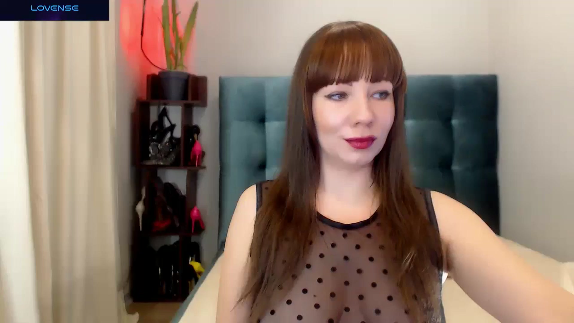Gallery image thumbnail from UrMiss's myfreecams stream on, 10/17/2024, 16:31 image 13 of 20