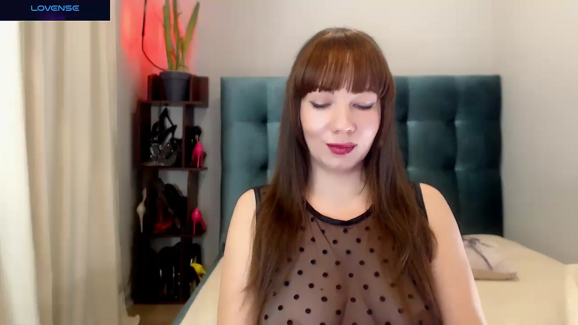 Gallery image thumbnail from UrMiss's myfreecams stream on, 10/17/2024, 16:31 image 14 of 20