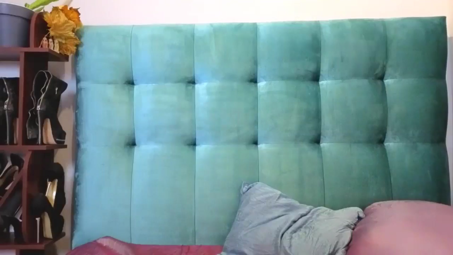 Gallery image thumbnail from UrMiss's myfreecams stream on, 10/28/2025, 19:59 image 9 of 20