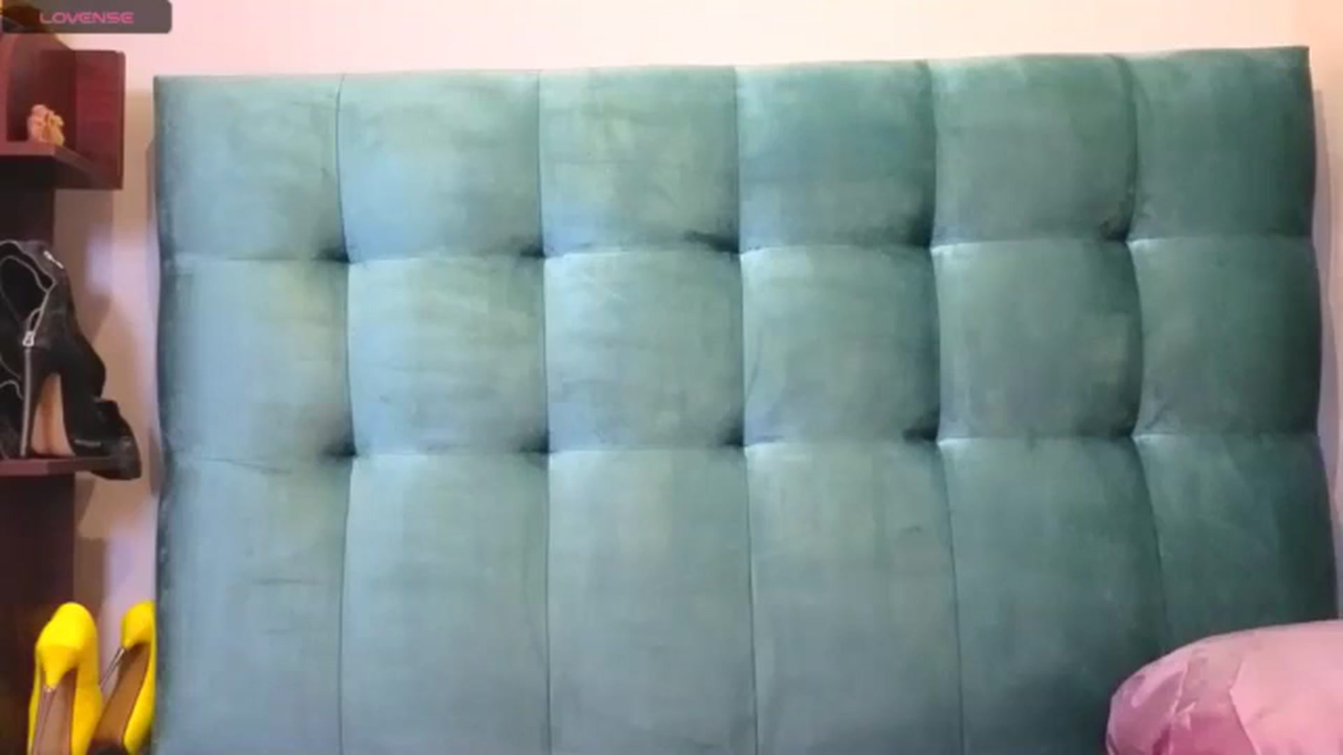 Gallery image thumbnail from UrMiss's myfreecams stream on, 11/26/2025, 18:16 image 18 of 20