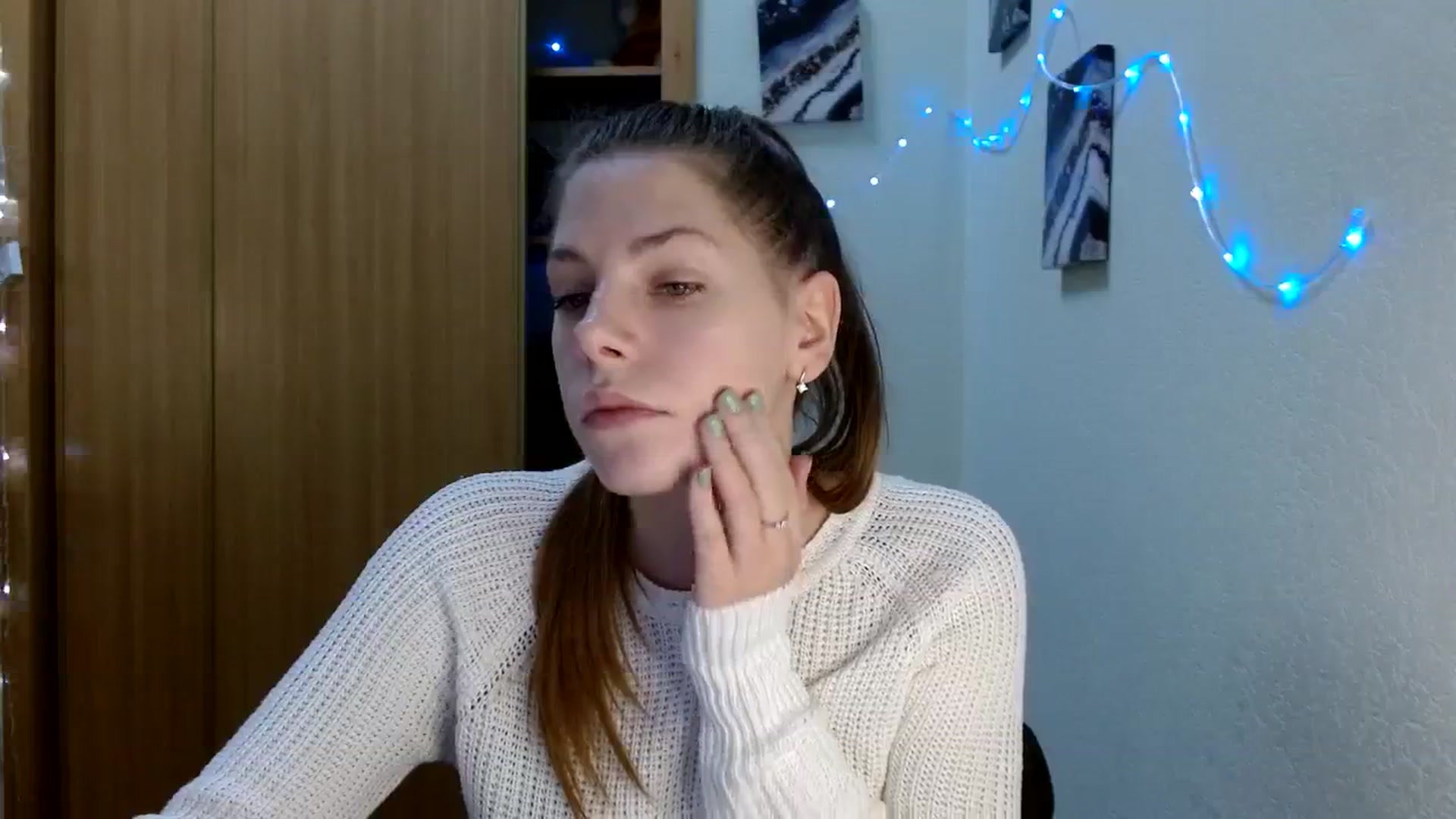 Gallery image thumbnail from Ur_Jenny's myfreecams stream on, 11/23/2023, 11:38 image 8 of 20