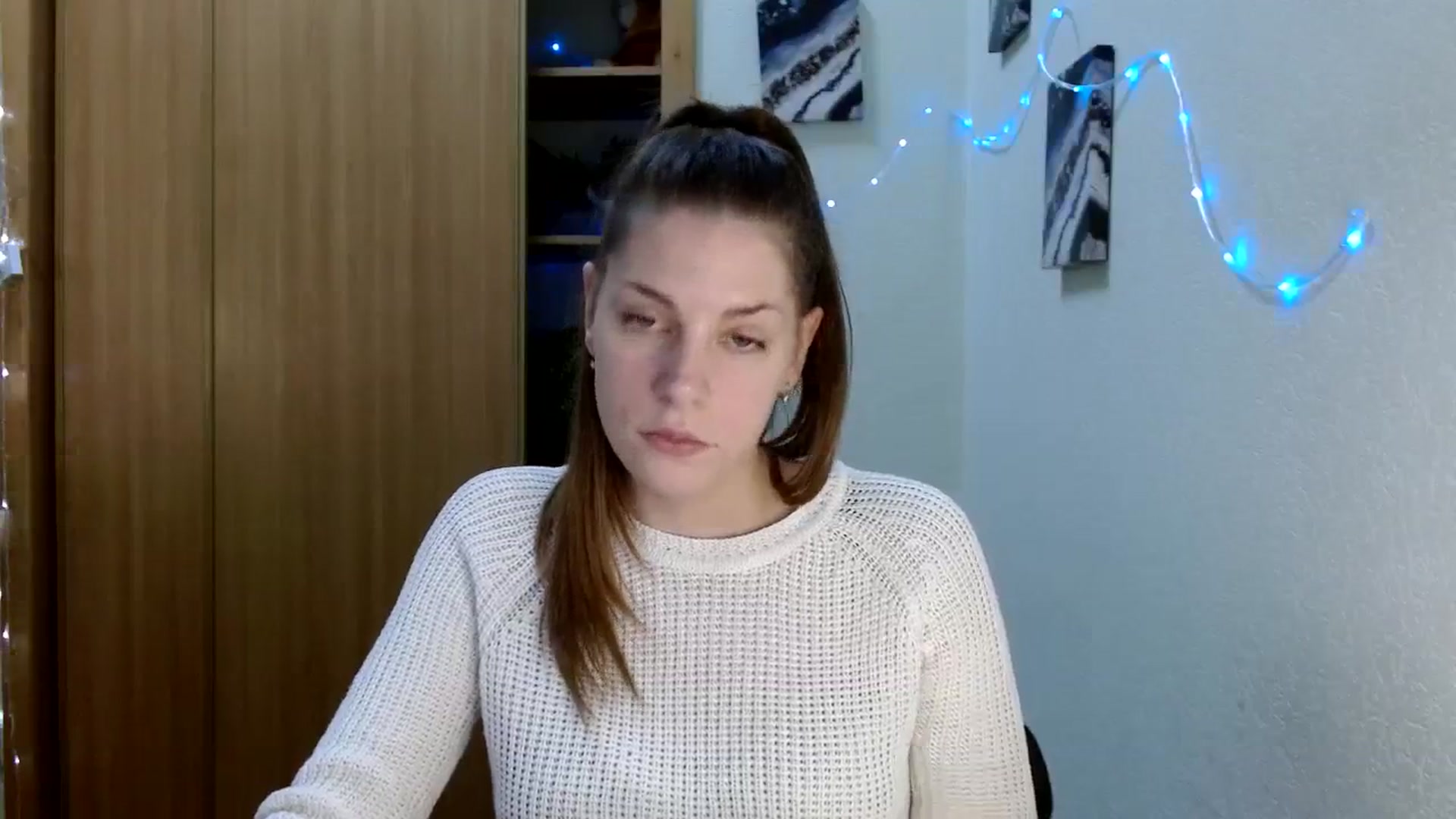 Gallery image thumbnail from Ur_Jenny's myfreecams stream on, 11/23/2023, 11:38 image 9 of 20
