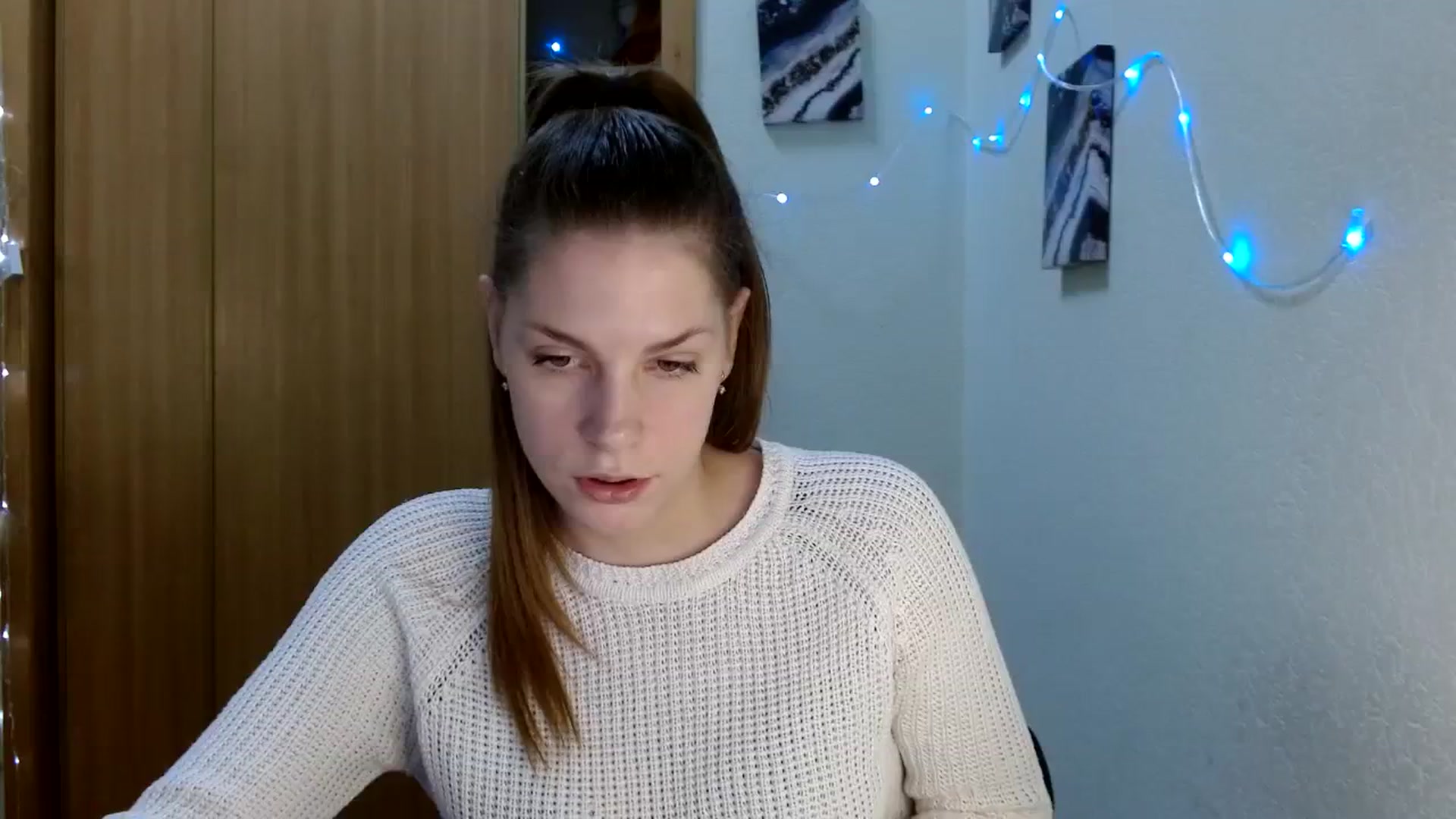 Gallery image thumbnail from Ur_Jenny's myfreecams stream on, 11/23/2023, 11:38 image 6 of 20
