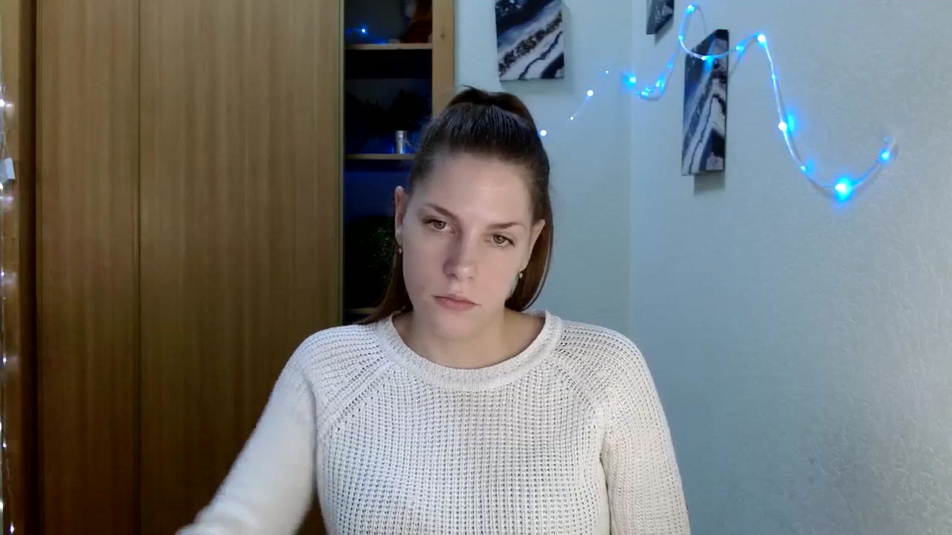 Gallery image thumbnail from Ur_Jenny's myfreecams stream on, 11/23/2023, 11:38 image 16 of 20