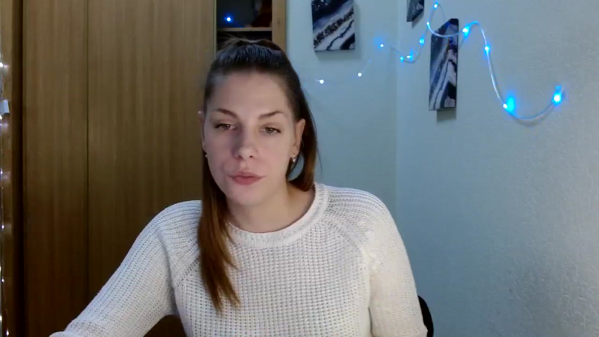 Gallery image thumbnail from Ur_Jenny's myfreecams stream on, 11/23/2023, 11:38 image 7 of 20