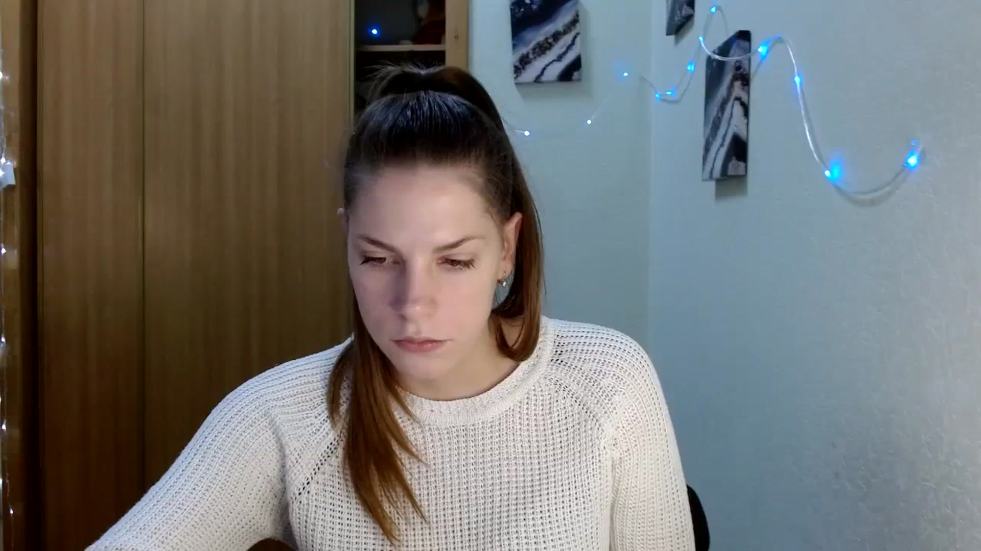 Gallery image thumbnail from Ur_Jenny's myfreecams stream on, 11/23/2023, 11:38 image 10 of 20