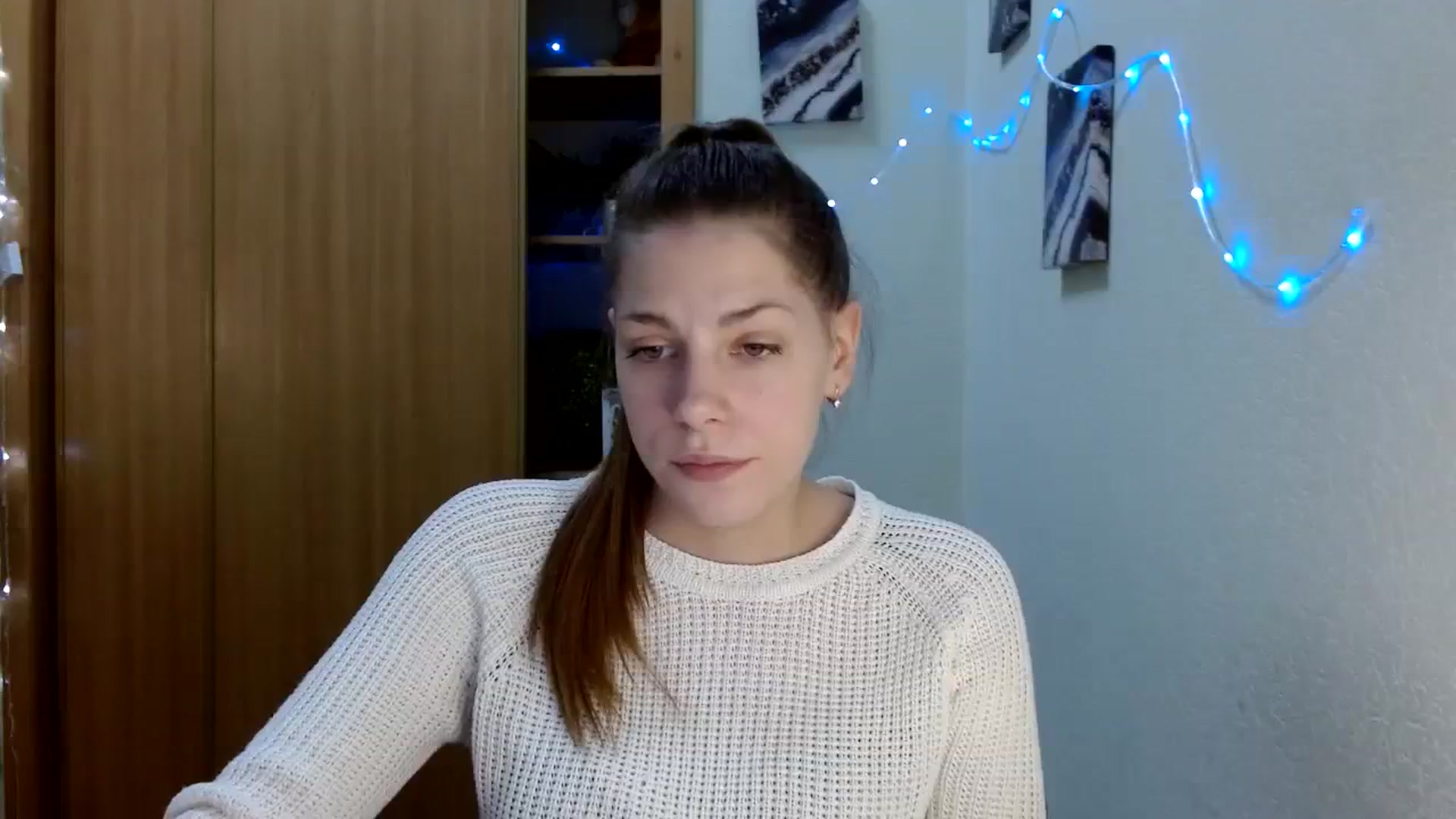 Gallery image thumbnail from Ur_Jenny's myfreecams stream on, 11/23/2023, 11:38 image 1 of 20
