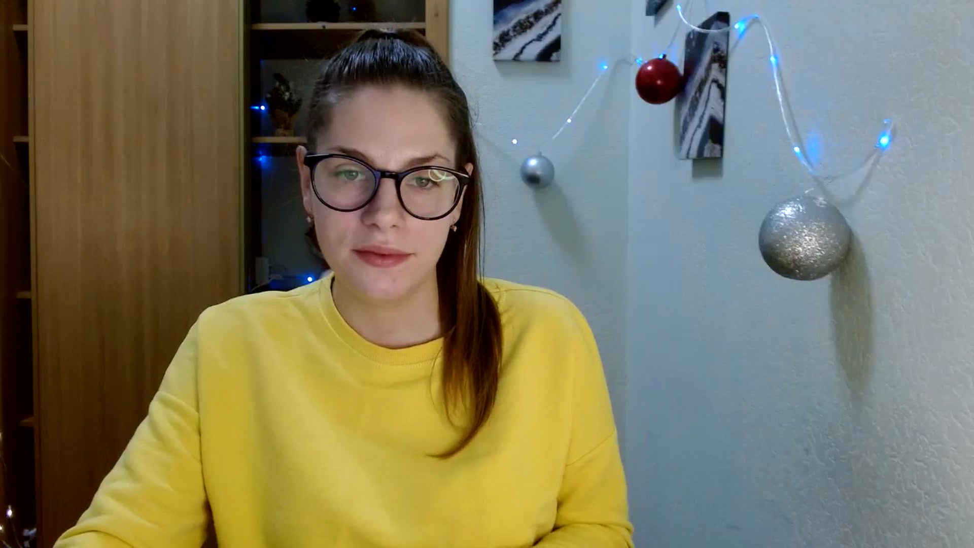 Gallery image thumbnail from Ur_Jenny's myfreecams stream on, 12/18/2023, 12:25 image 10 of 20