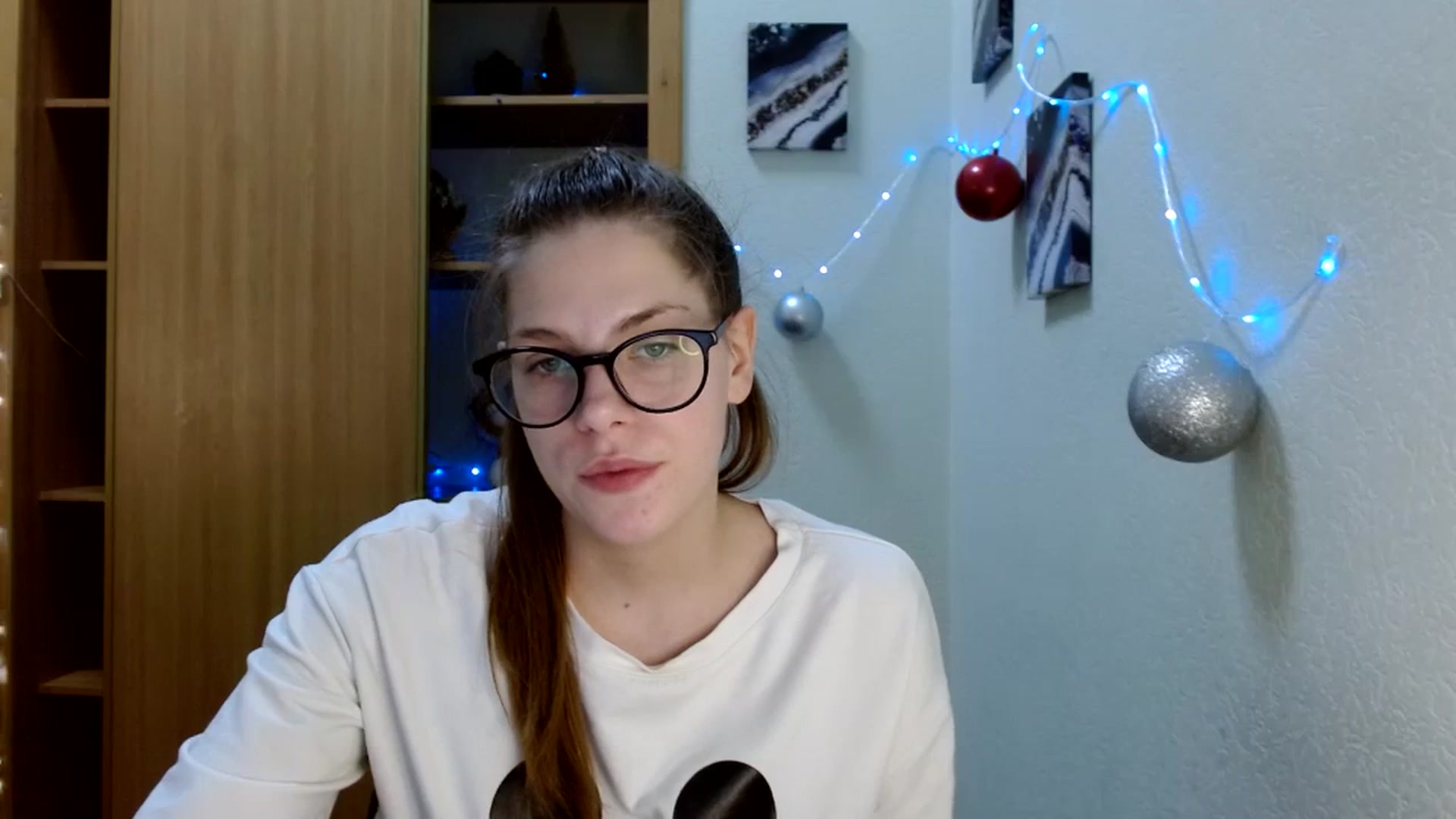 Gallery image thumbnail from Ur_Jenny's myfreecams stream on, 12/21/2023, 13:18 image 18 of 20