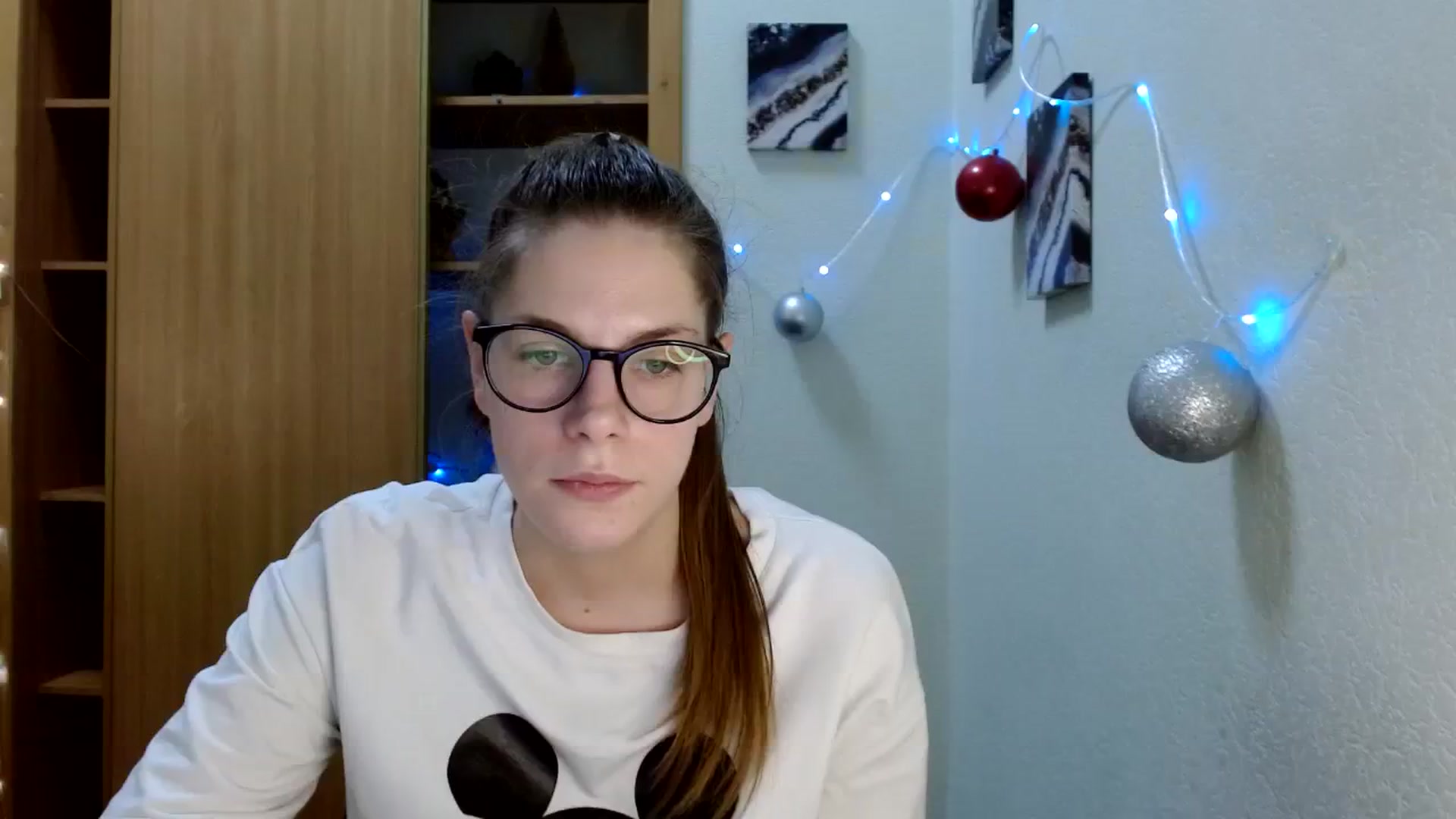 Gallery image thumbnail from Ur_Jenny's myfreecams stream on, 12/21/2023, 13:18 image 1 of 20