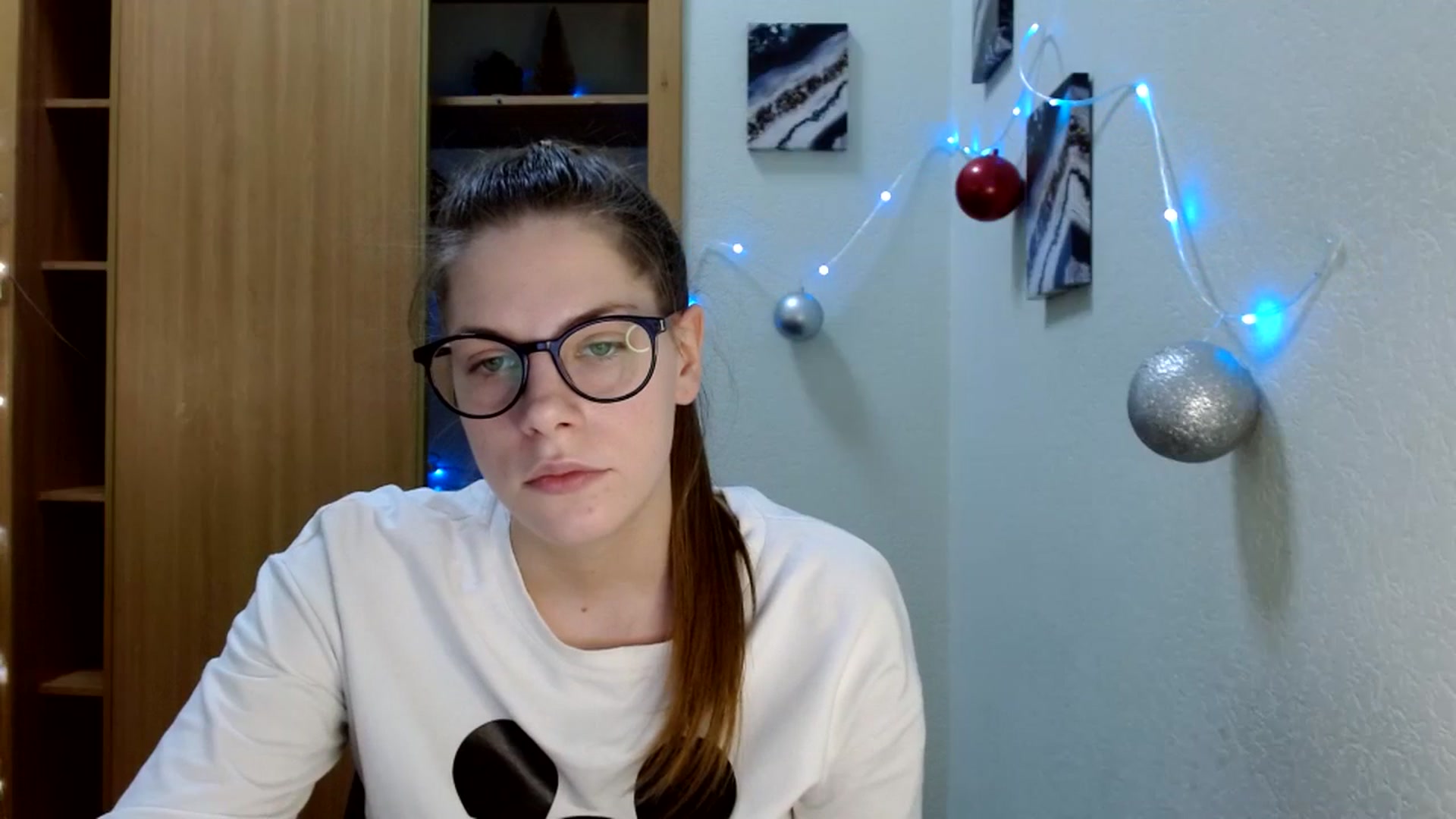 Gallery image thumbnail from Ur_Jenny's myfreecams stream on, 12/21/2023, 13:18 image 3 of 20