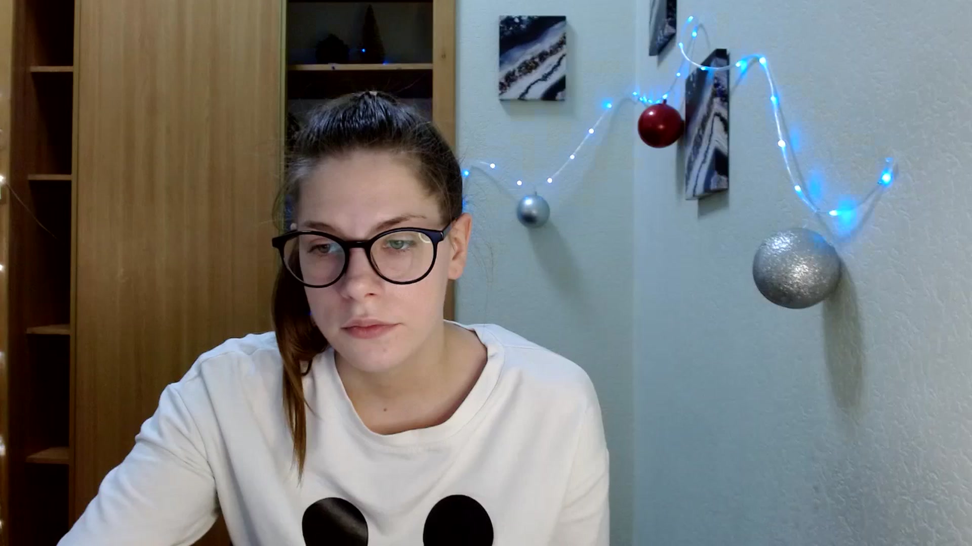 Gallery image thumbnail from Ur_Jenny's myfreecams stream on, 12/21/2023, 13:18 image 4 of 20