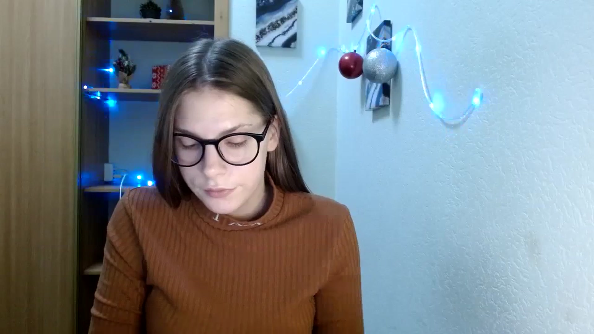 Gallery image thumbnail from Ur_Jenny's myfreecams stream on, 12/25/2023, 11:03 image 10 of 20