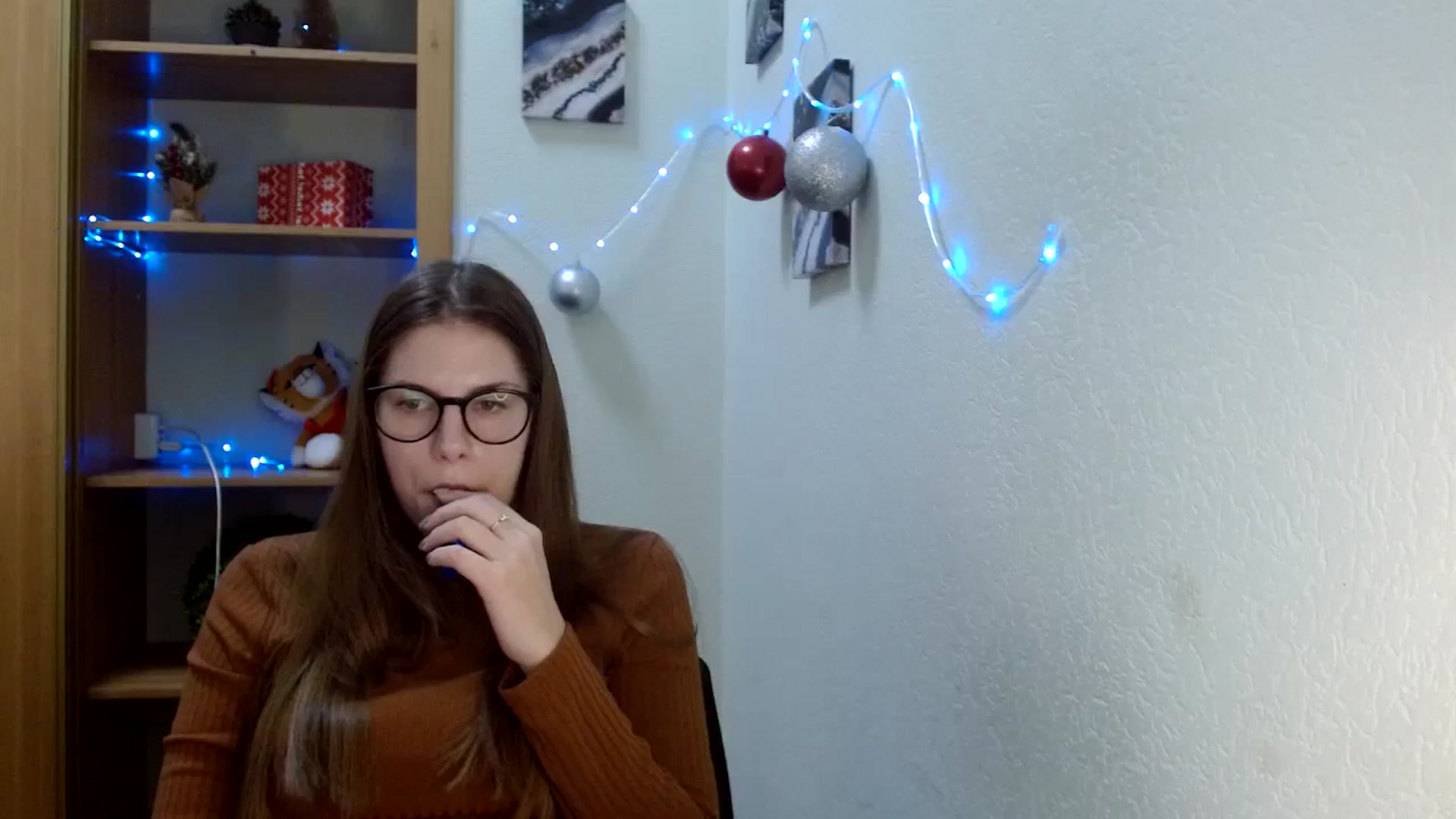 Gallery image thumbnail from Ur_Jenny's myfreecams stream on, 12/25/2023, 12:08 image 10 of 20