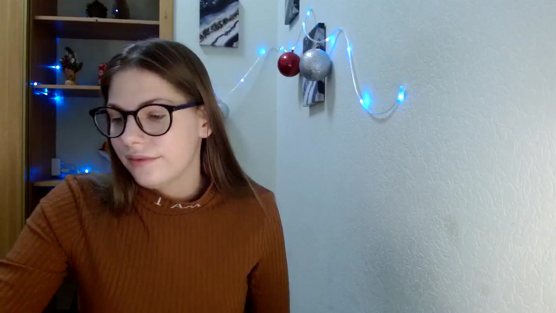 Gallery image thumbnail from Ur_Jenny's myfreecams stream on, 12/25/2023, 12:08 image 3 of 20