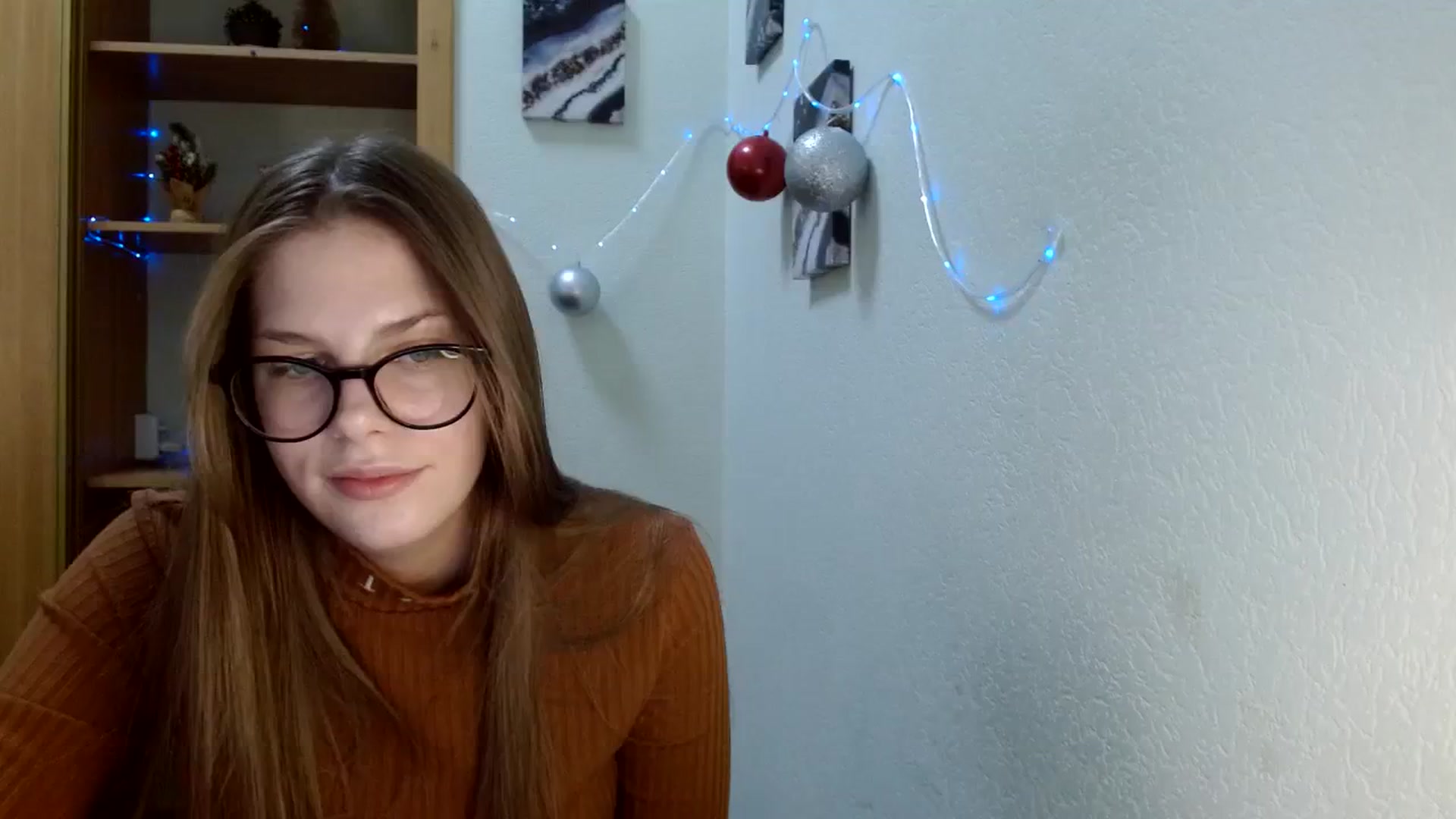Gallery image thumbnail from Ur_Jenny's myfreecams stream on, 12/25/2023, 12:08 image 14 of 20
