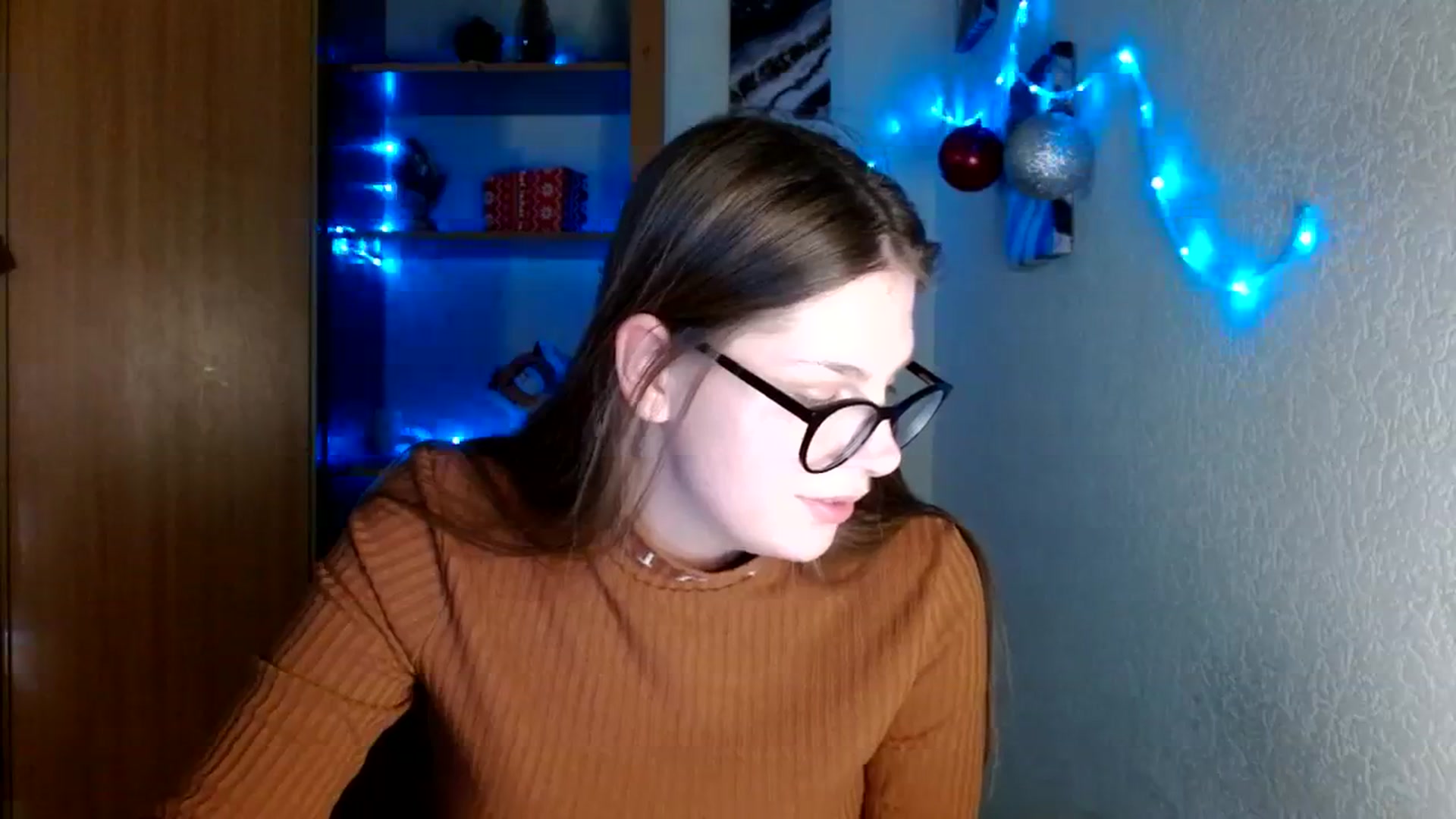 Gallery image thumbnail from Ur_Jenny's myfreecams stream on, 12/25/2023, 12:27 image 16 of 20