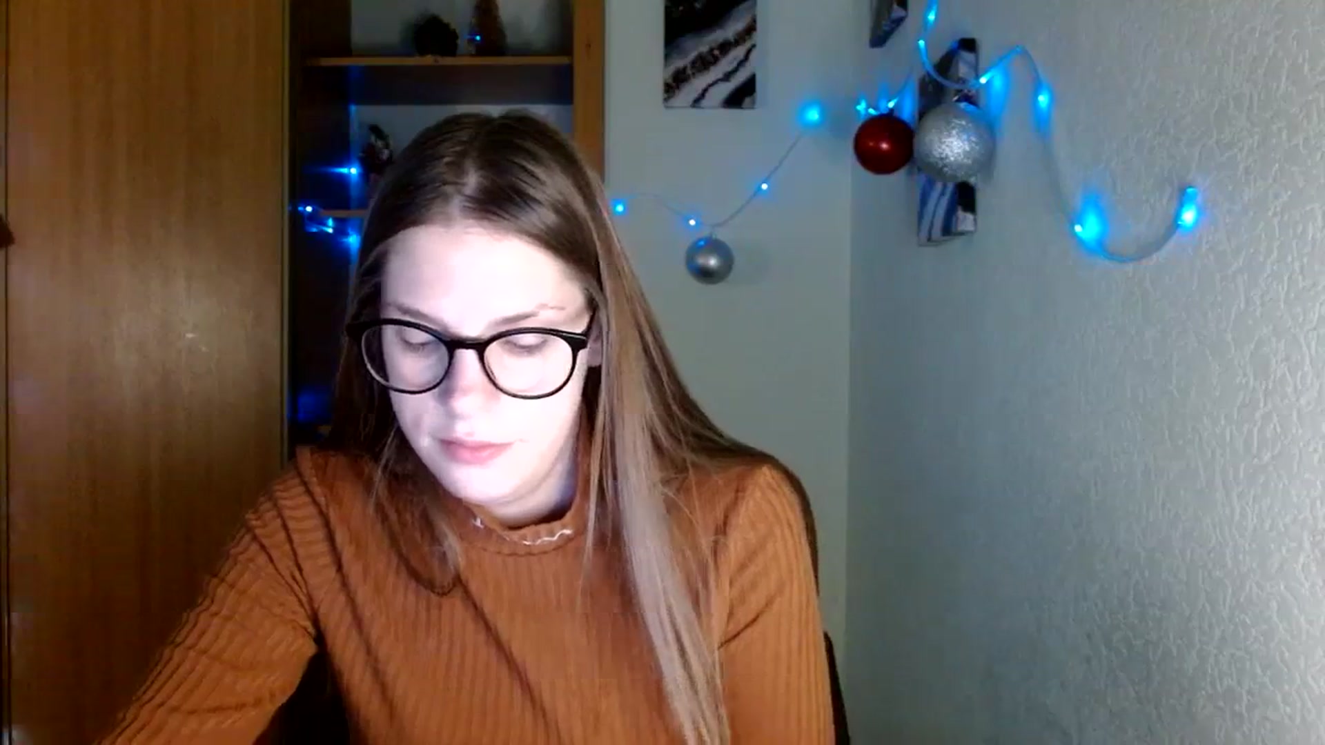 Gallery image thumbnail from Ur_Jenny's myfreecams stream on, 12/25/2023, 14:20 image 12 of 20