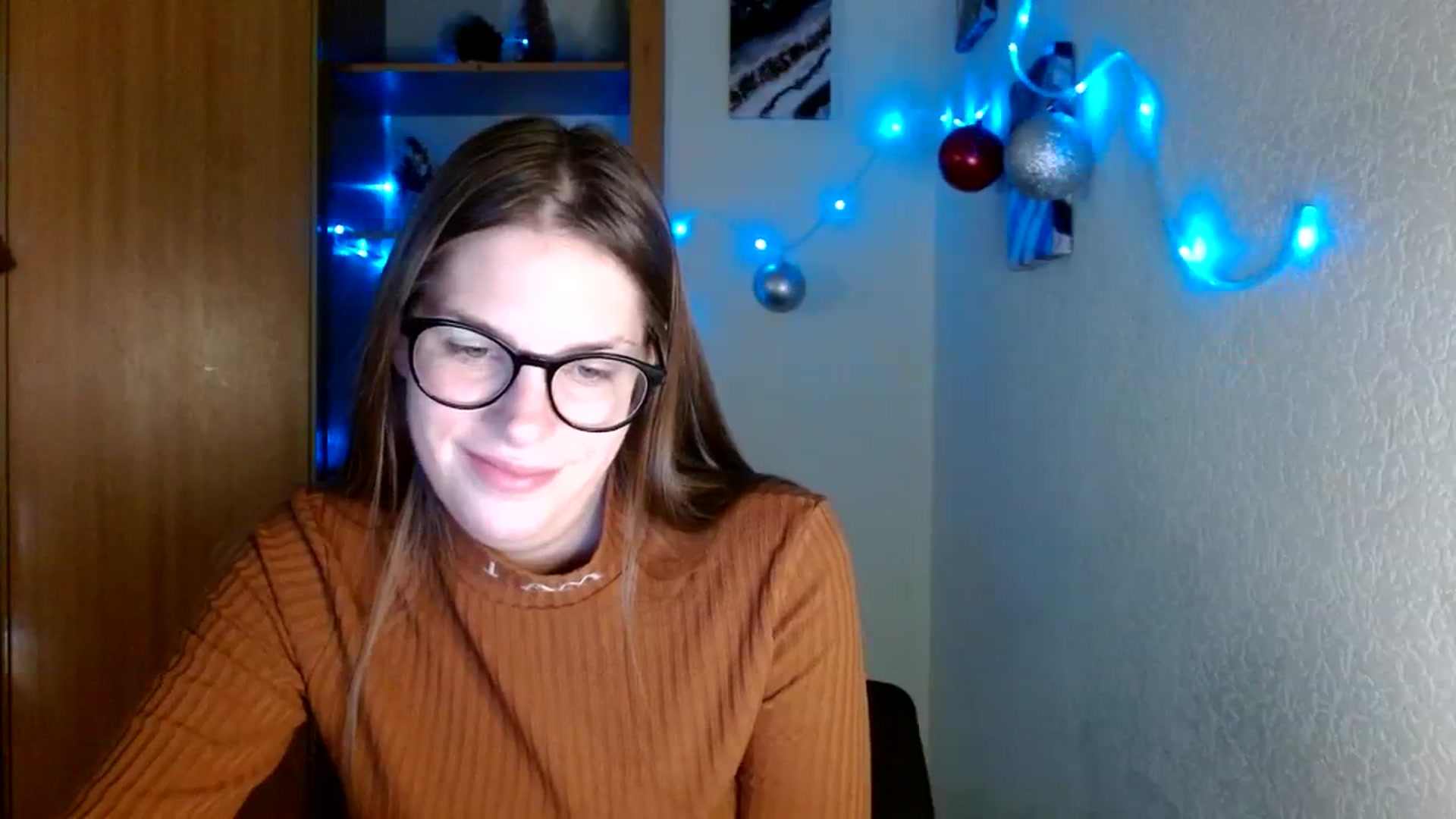 Gallery image thumbnail from Ur_Jenny's myfreecams stream on, 12/25/2023, 14:40 image 13 of 20
